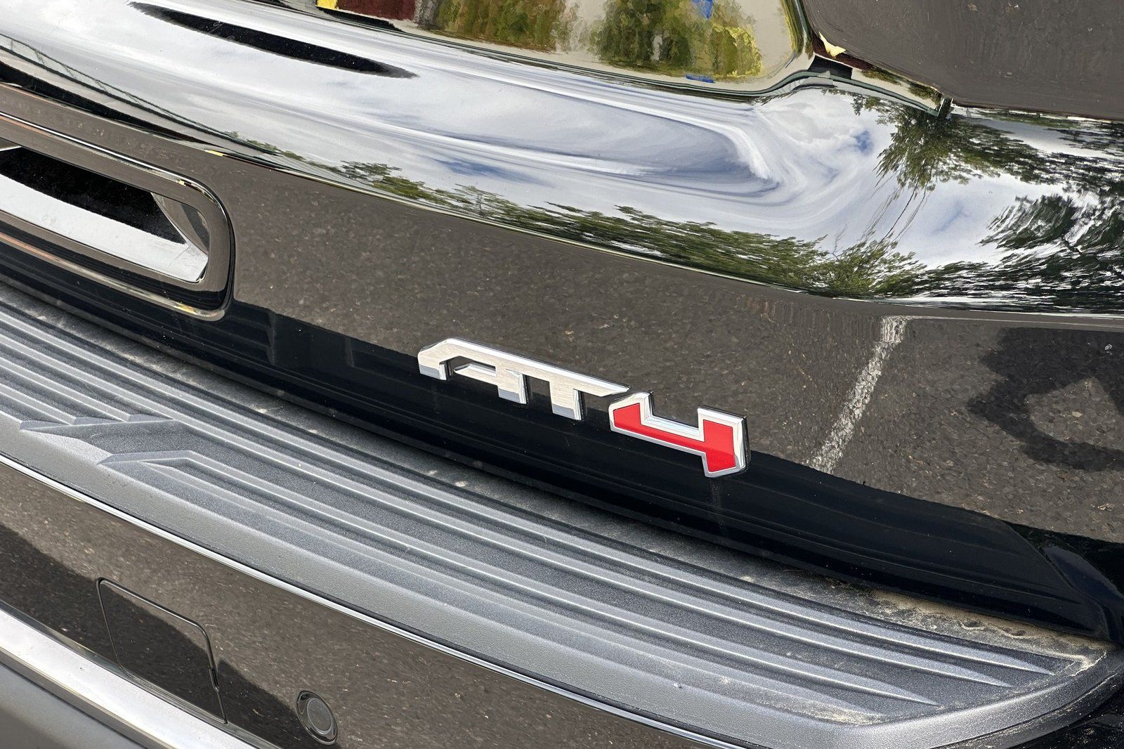Used 2025 GMC Yukon SUV
