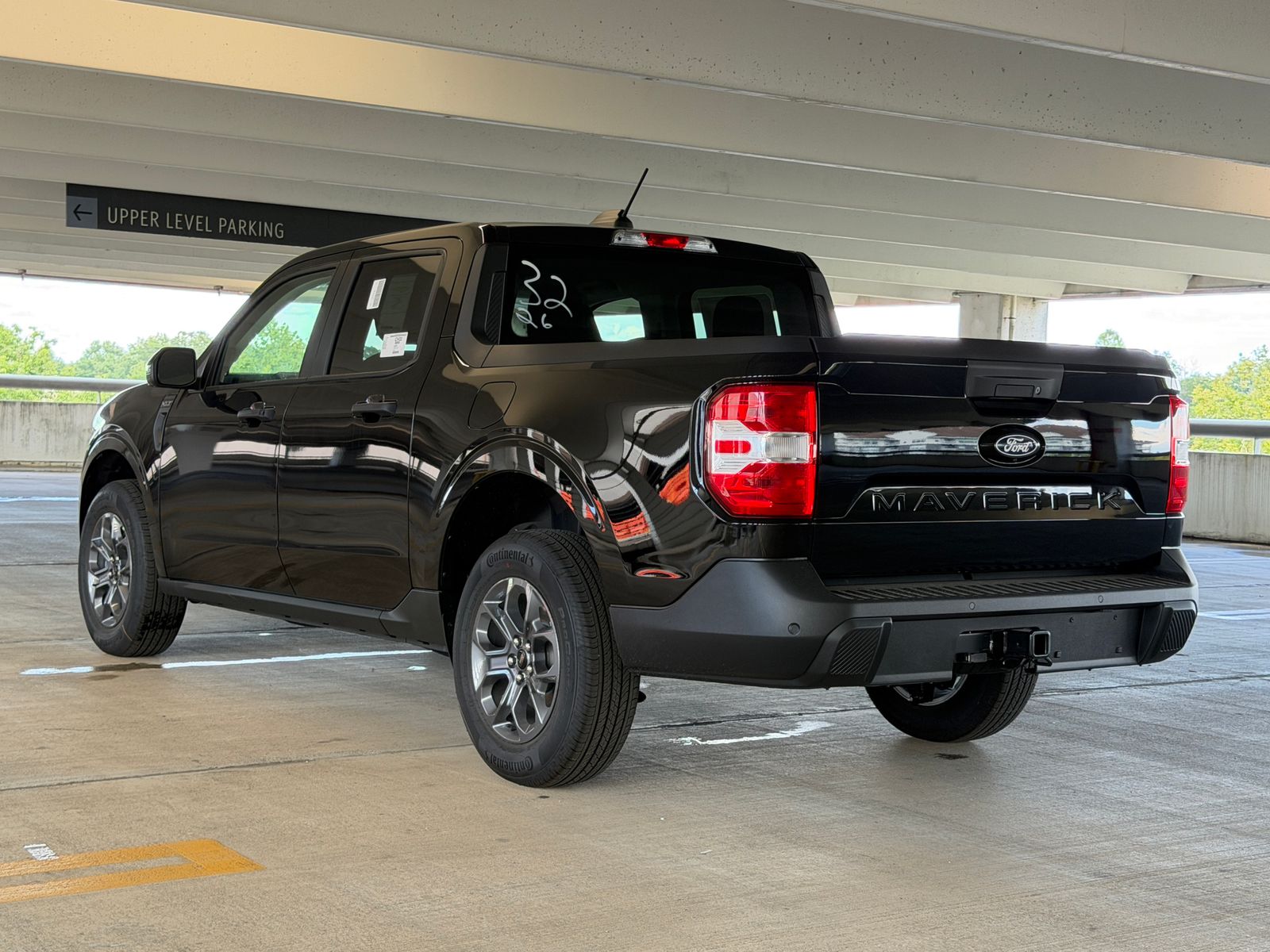 New 2026 Shadow Black Ford XLT image 4