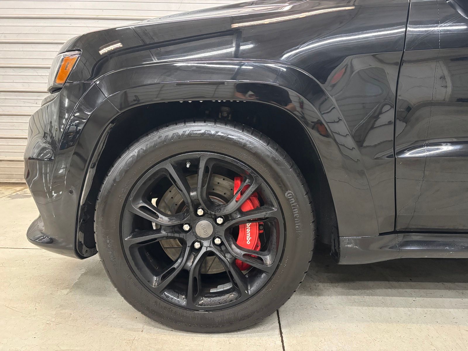 Photo 4 of 2017 Jeep Grand Cherokee SRT