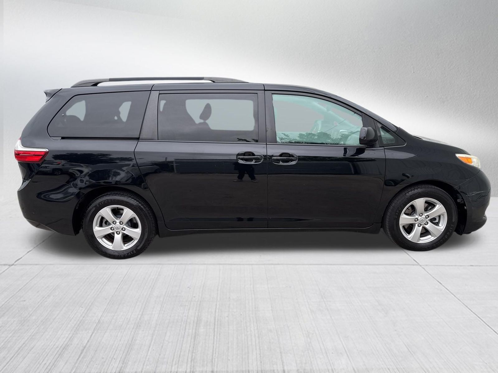 Used Car 2016 Toyota Sienna  Le For Sale Under $12,000 In Austin, Texas