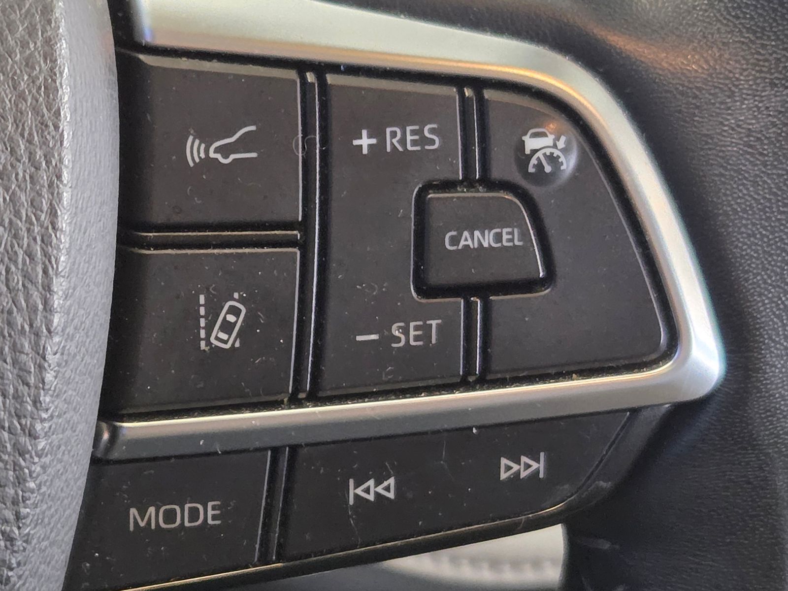 Used 2020 Red Toyota XLE image 36