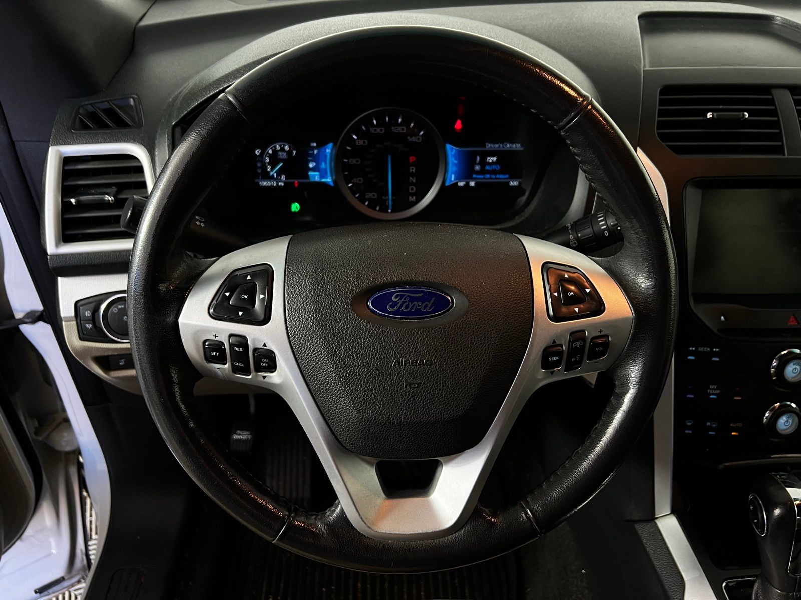 Thumbnail: 2012 Ford Explorer - 10