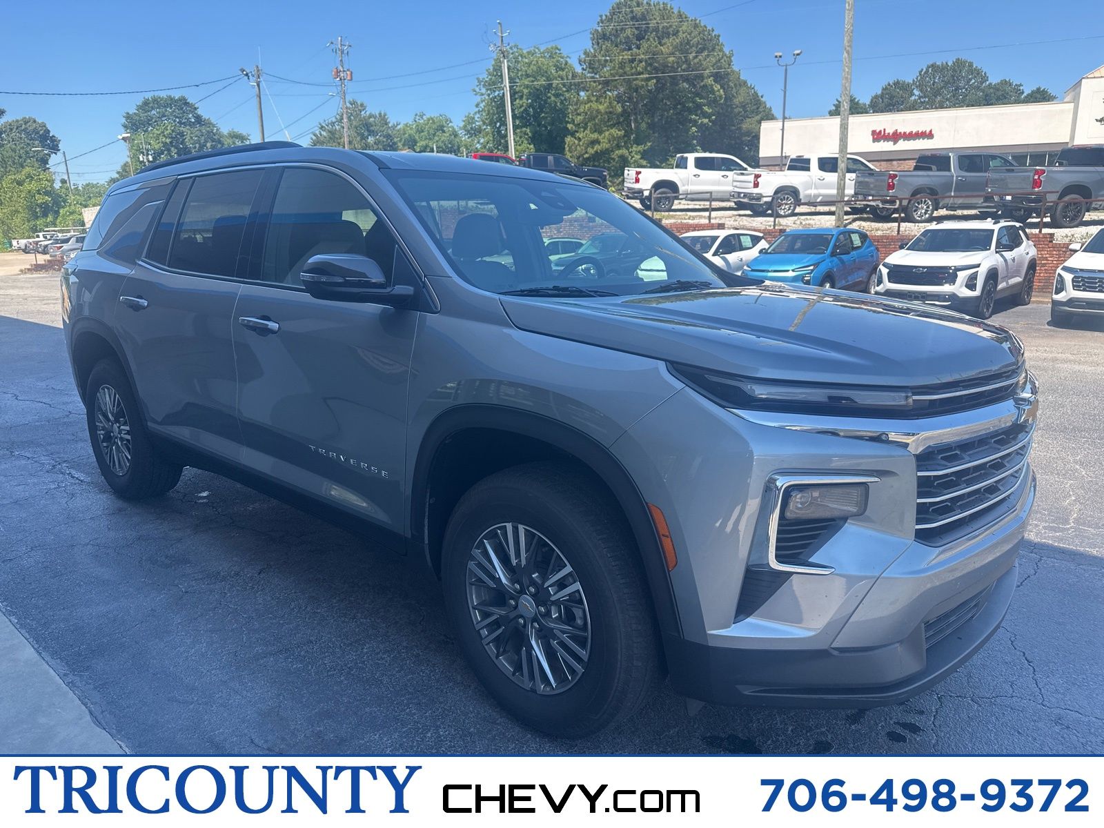 Sterling Gray Metallic 2026 Chevrolet Traverse LT FWD SUV / Crossover Front-Wheel Drive 8-Speed Automatic