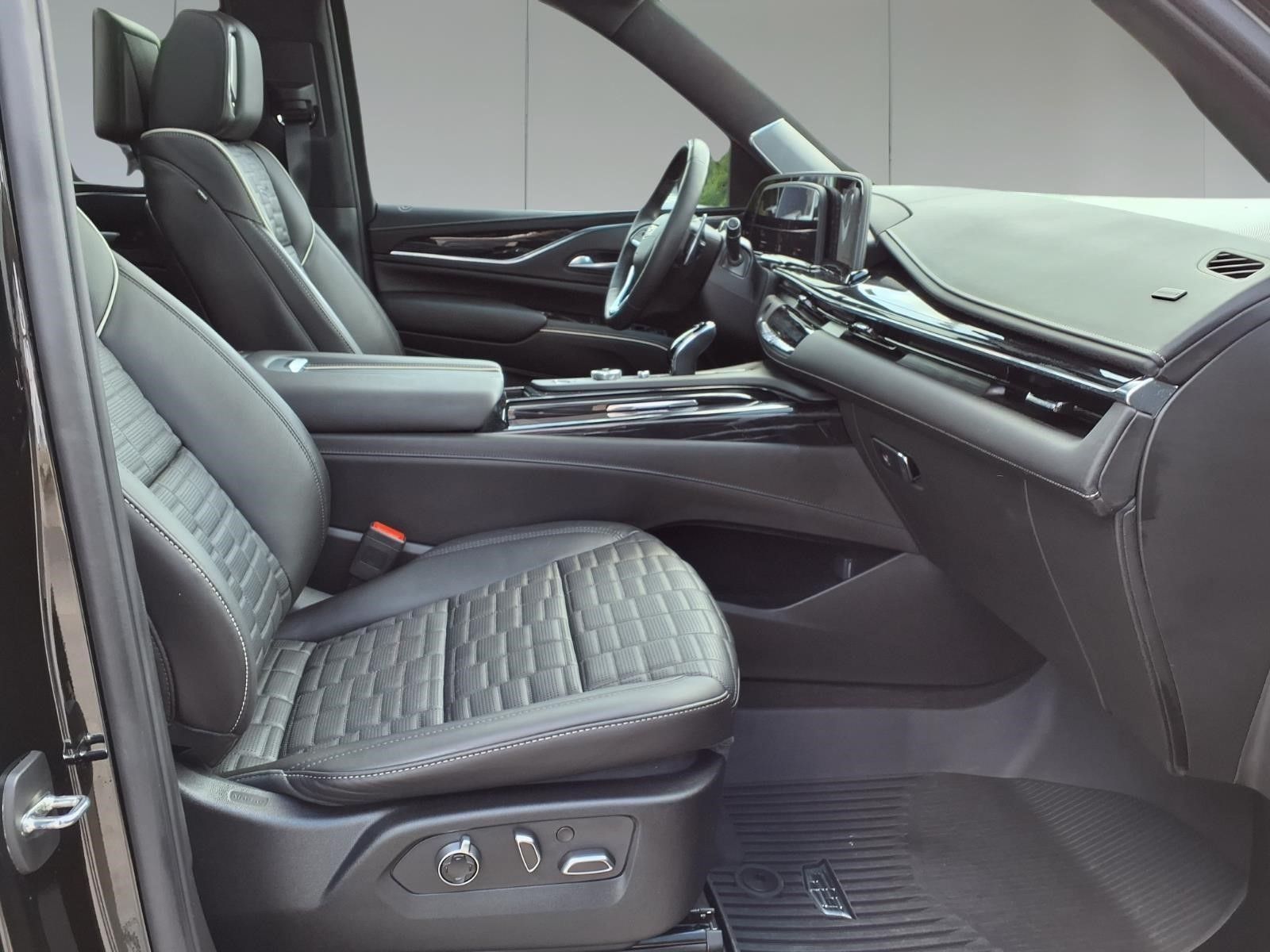 2023 Cadillac Escalade ESV V-Series Black at Shottenkirk Kia Fort Bend