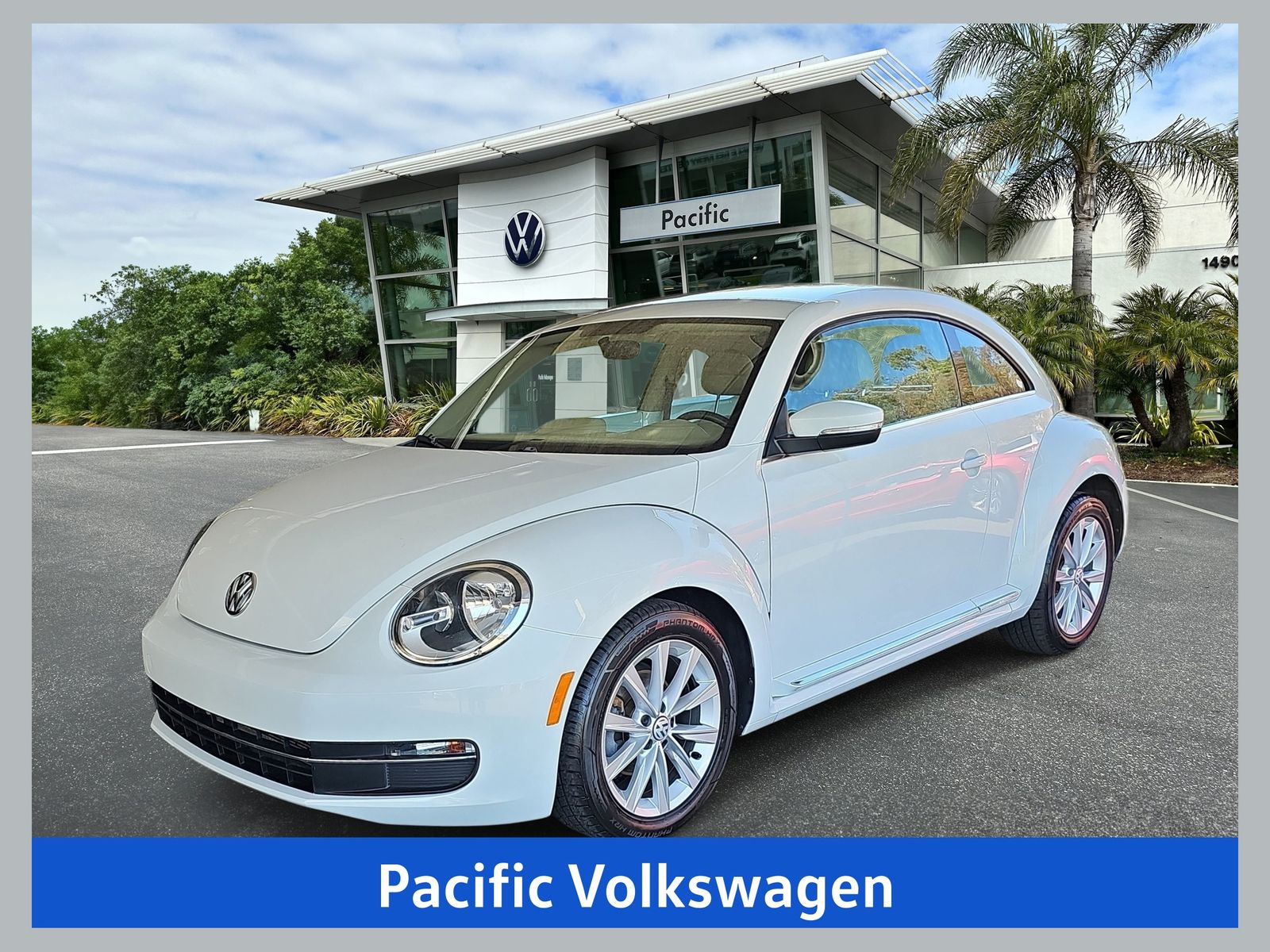 Pure White 2015 Volkswagen Beetle Hatchback Front-Wheel Drive 6-Speed Dual Clutch