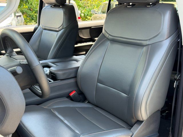 Certified Used 2025 Agate Black Metallic Ford Active image 42