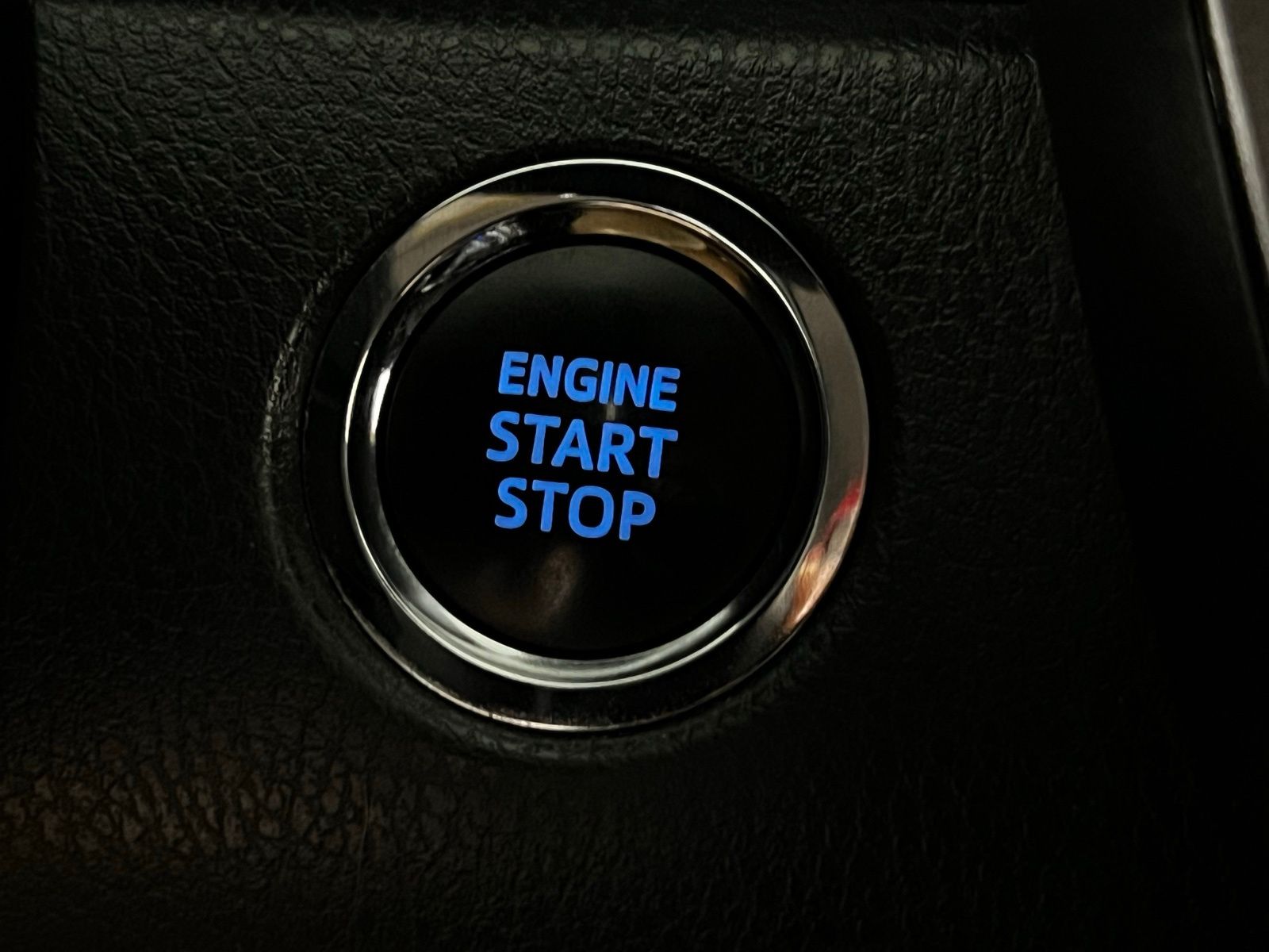 Thumbnail: 2023 Toyota Camry - 21