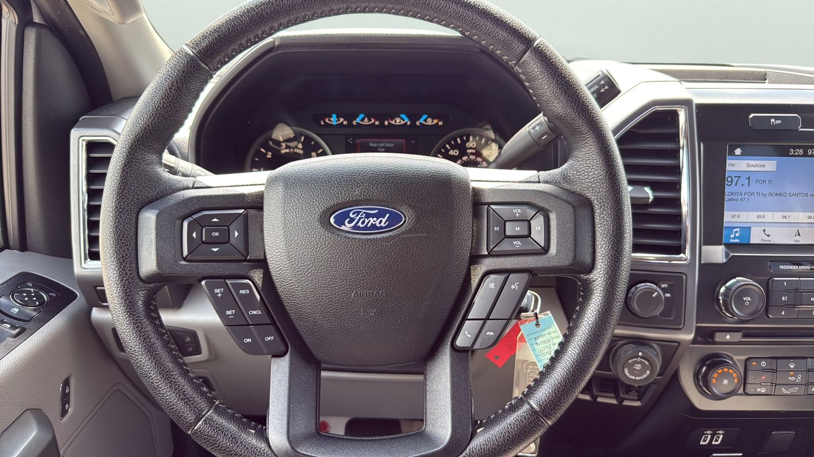 Used Car 2016 Ford F-150  Xlt For Sale Under $25,000 In Austin, Texas