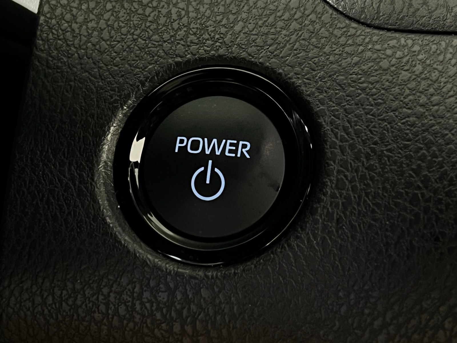 Thumbnail: 2025 Toyota Camry - 20