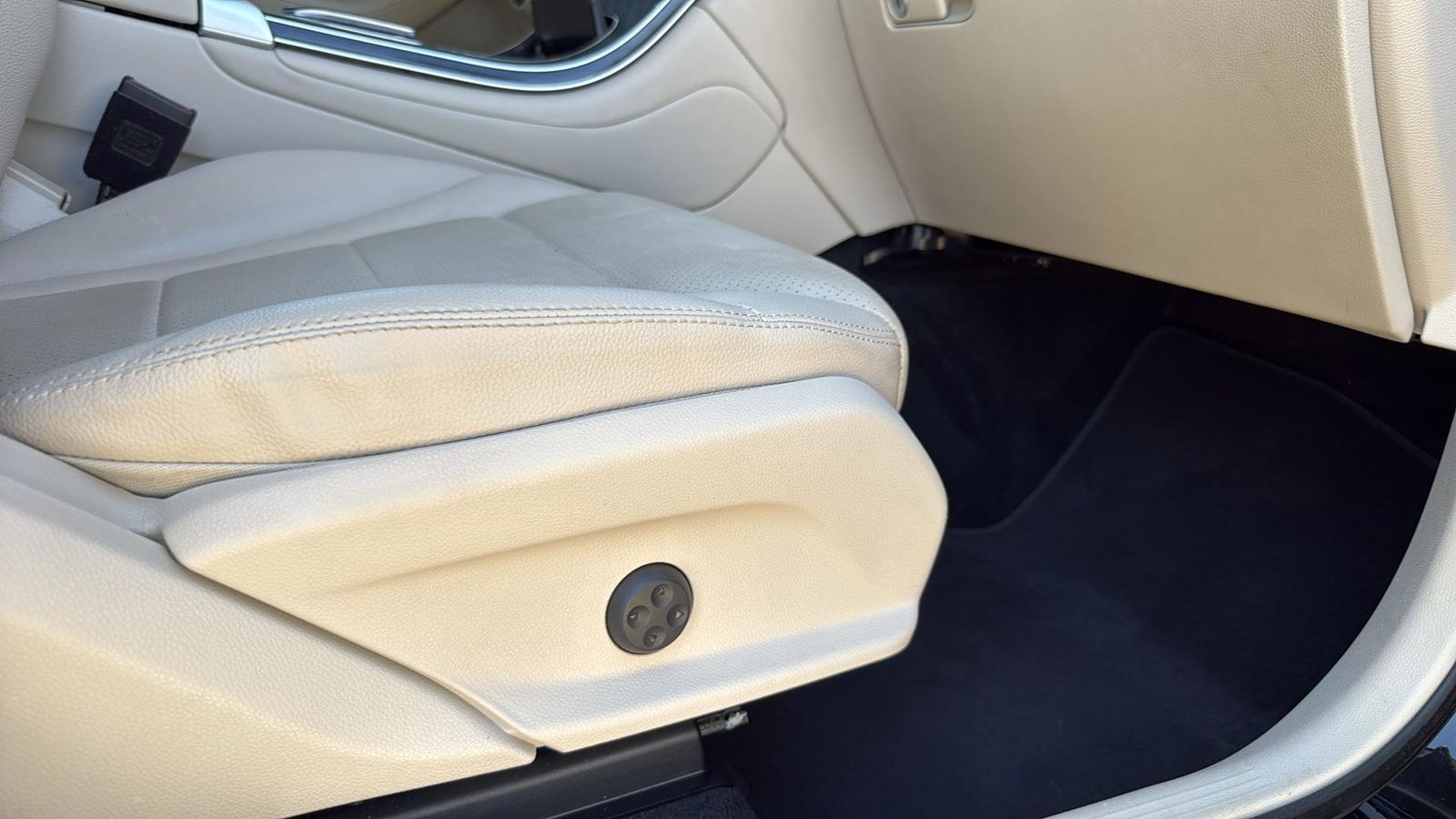 Used Car 2022 Mercedes-benz Glc  Glc 300 For Sale Under $30,000 In Austin, Texas