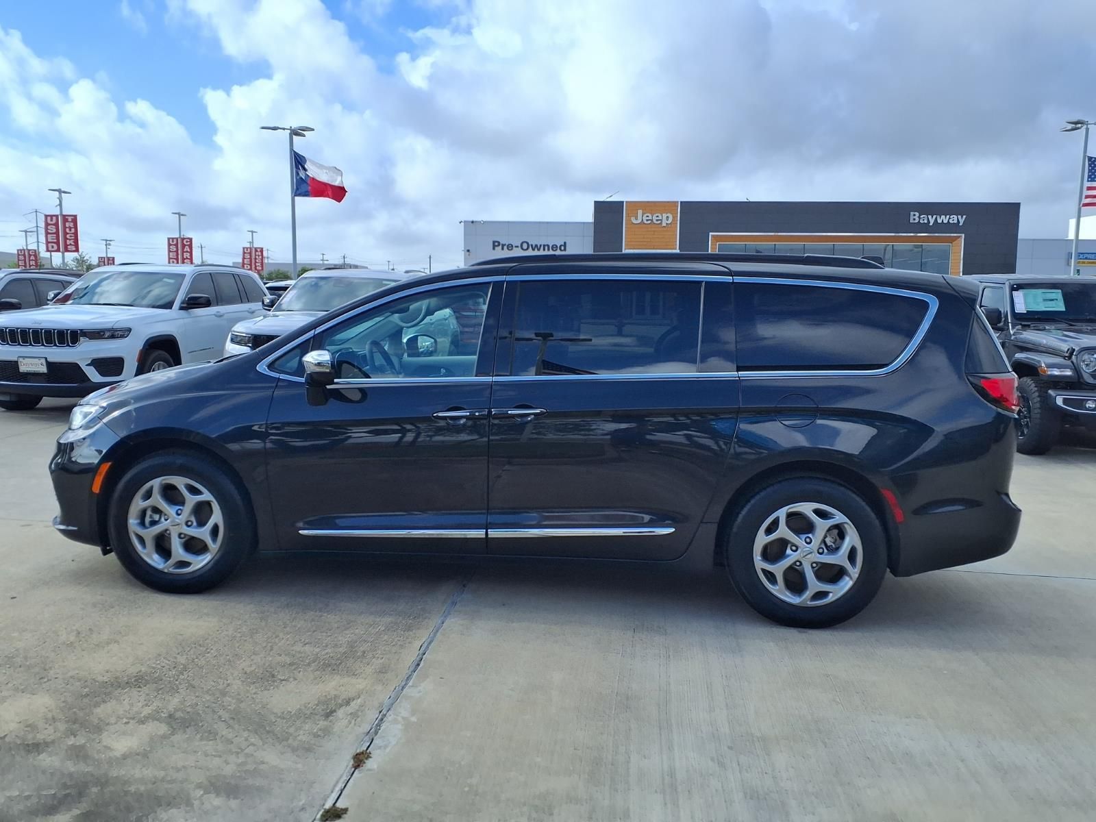 2023 Chrysler Pacifica Limited Black at Parkway Family Mazda