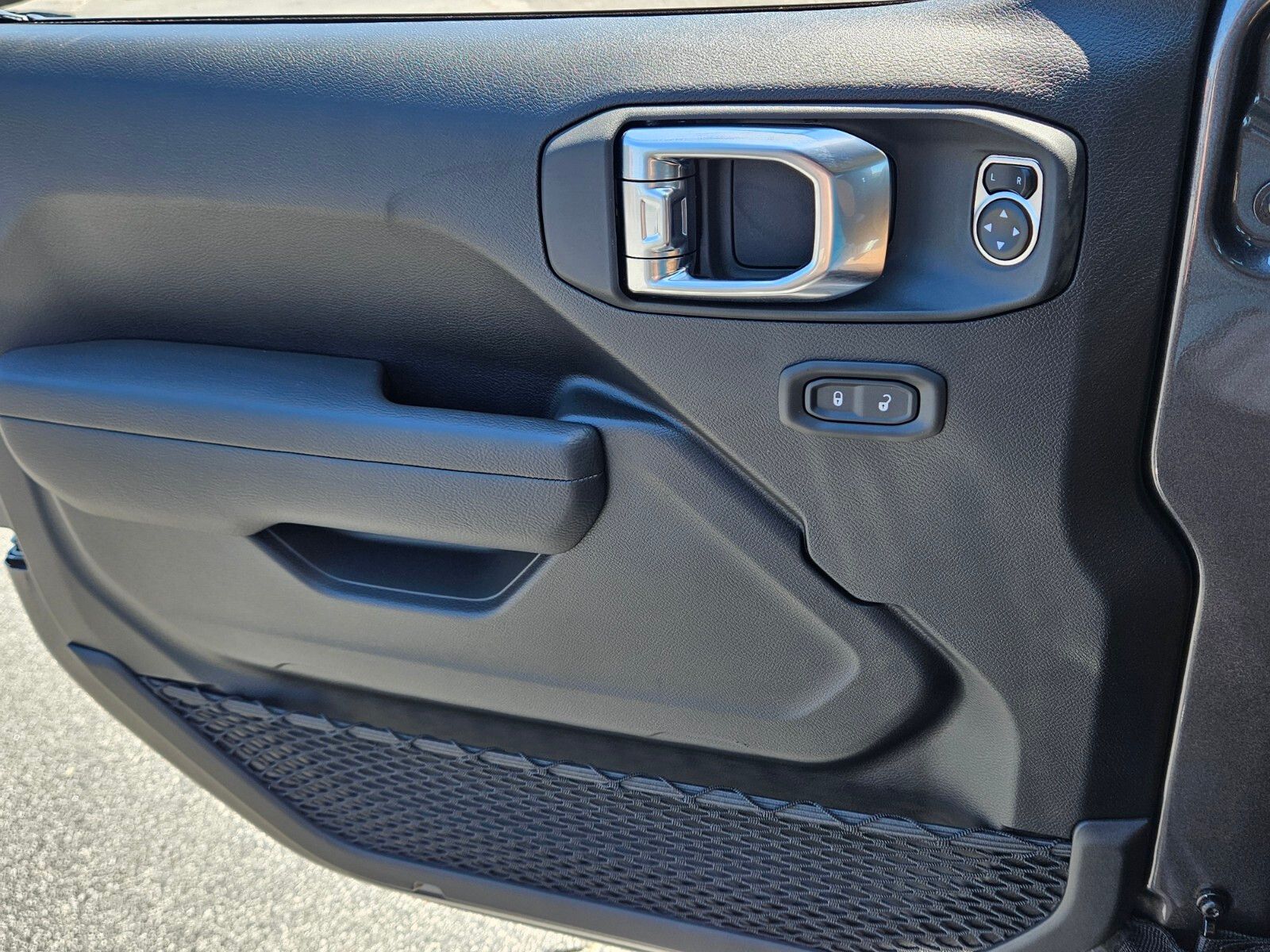 2025 Jeep Gladiator Mojave photo 21