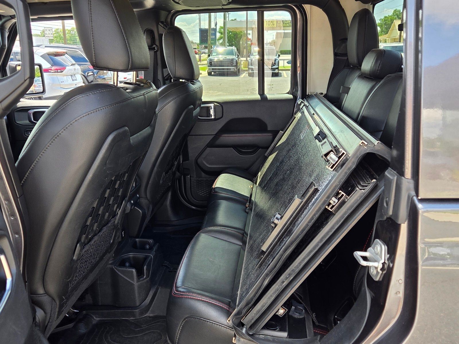 Used 2021 Gray Jeep Rubicon image 6