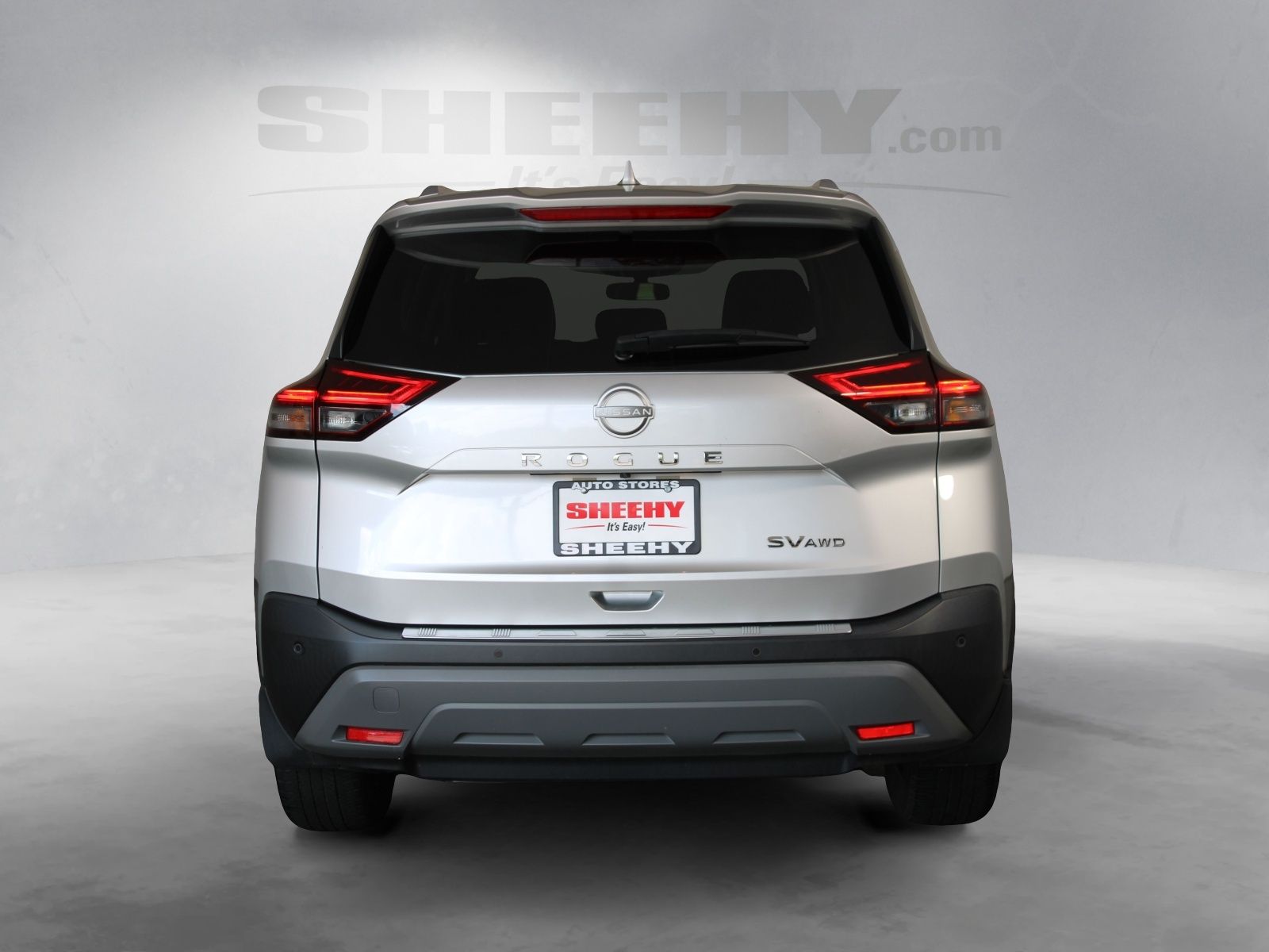 Used 2023 Silver Nissan SV image 9