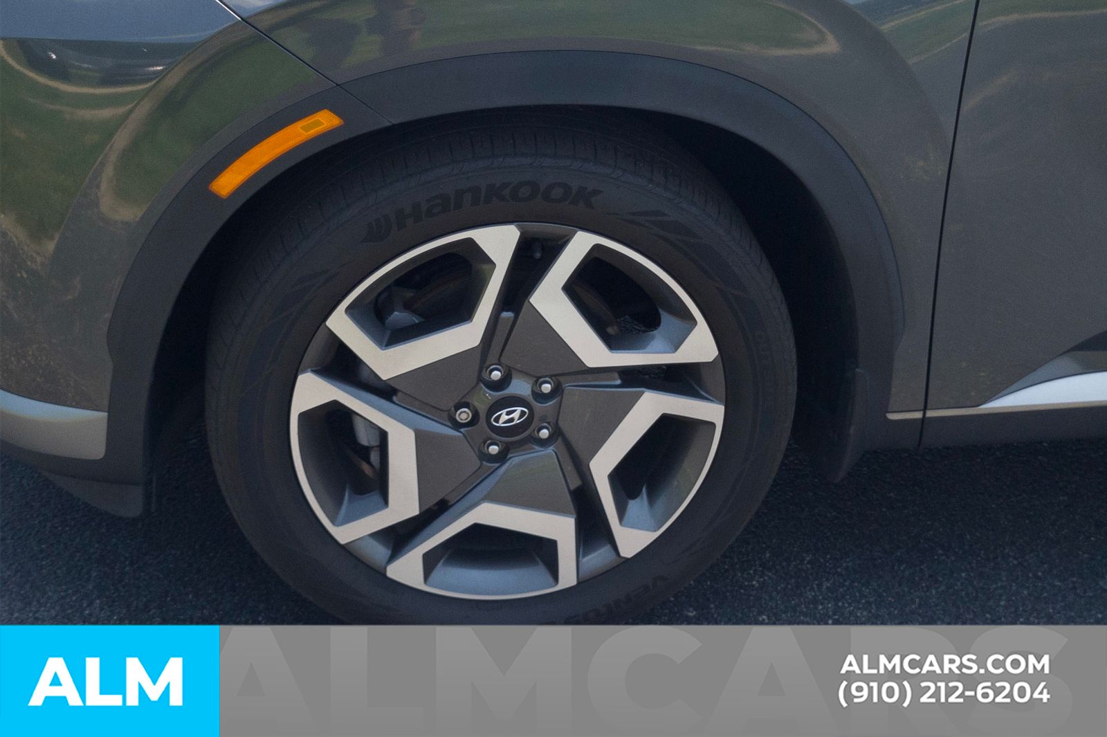 Used 2023 Graphite Hyundai Limited image 15