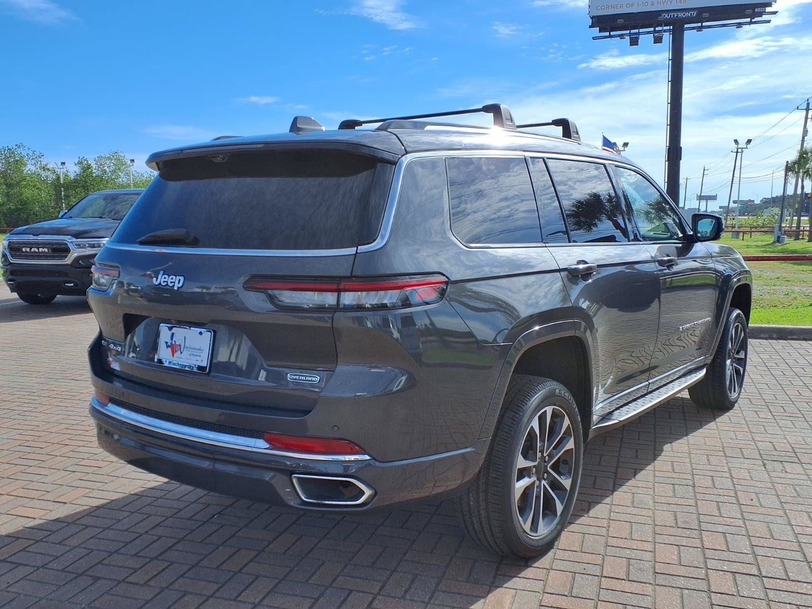 2022 Jeep Grand Cherokee L Overland - 4