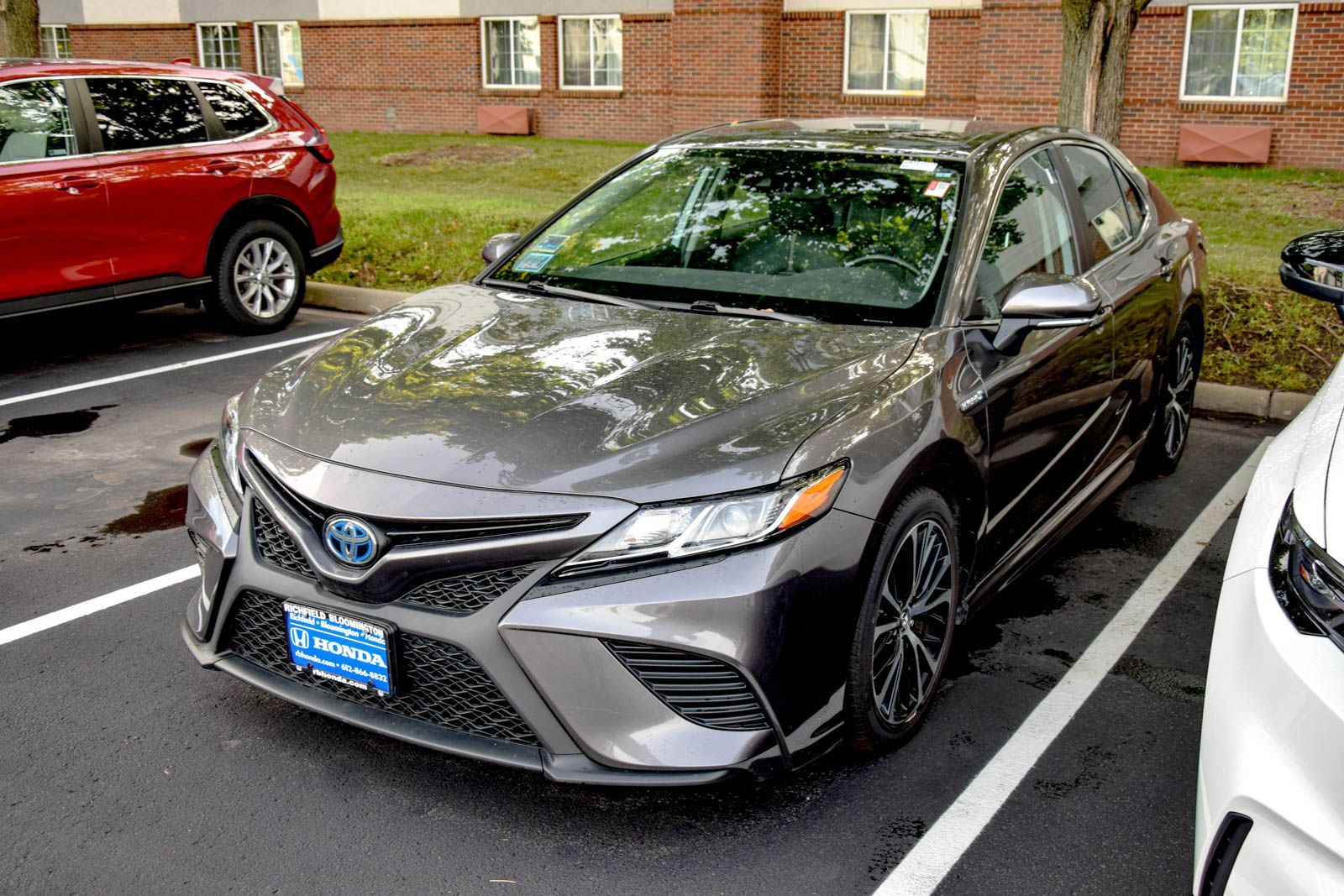 2019 Toyota Camry Hybrid SE