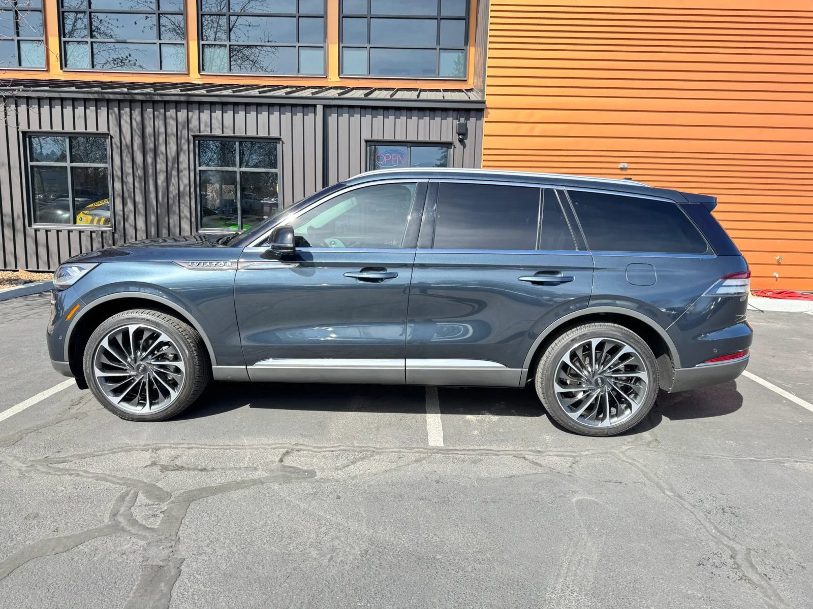 View vehicle photo 2