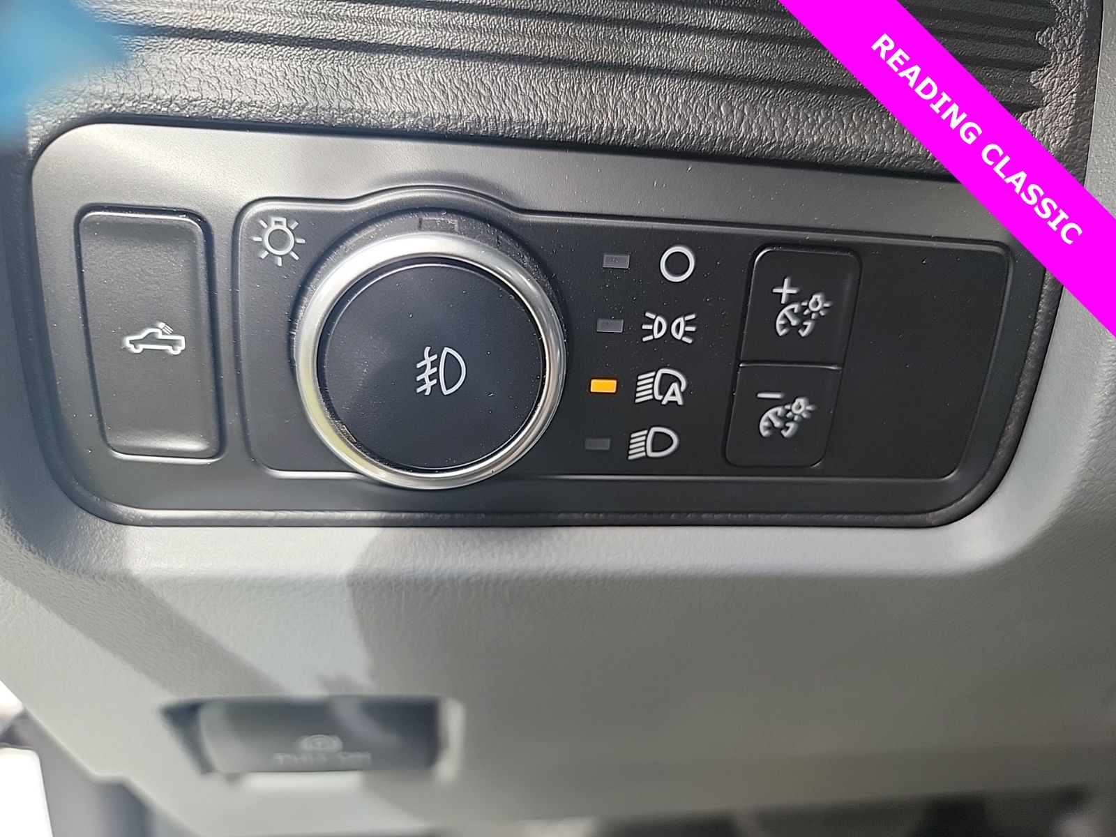 New 2025 Oxford White Ford XL image 31