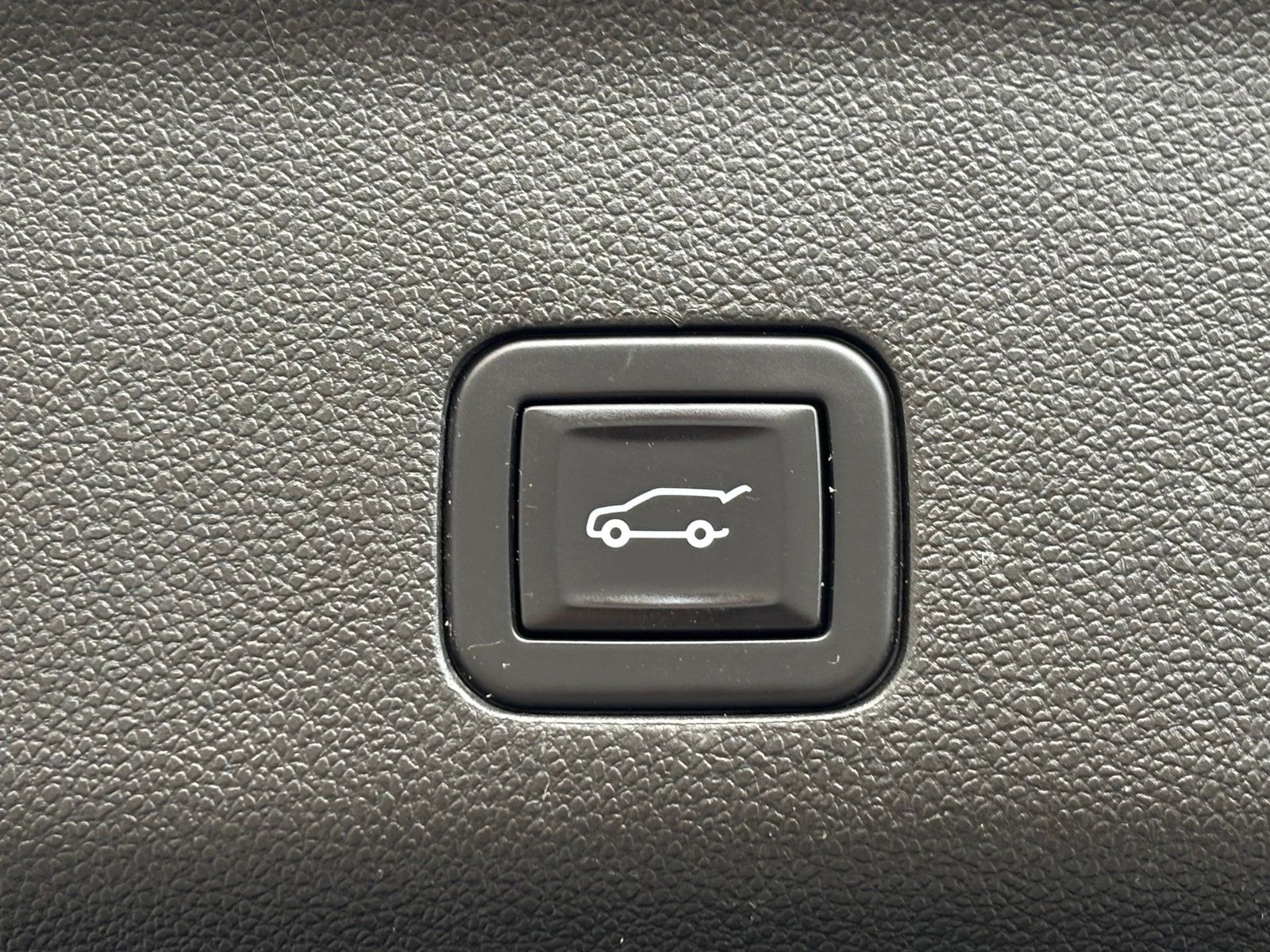 Used 2023 Chevrolet Suburban SUV