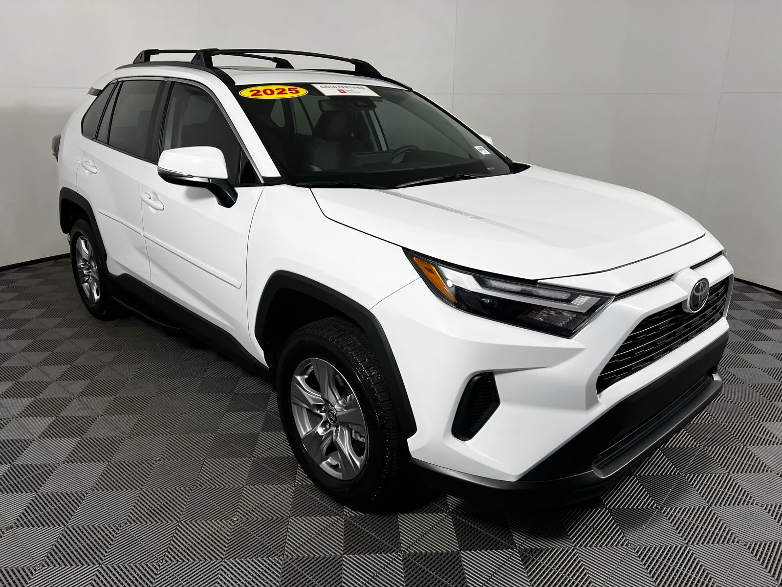 Thumbnail: 2025 Toyota RAV4 - 3