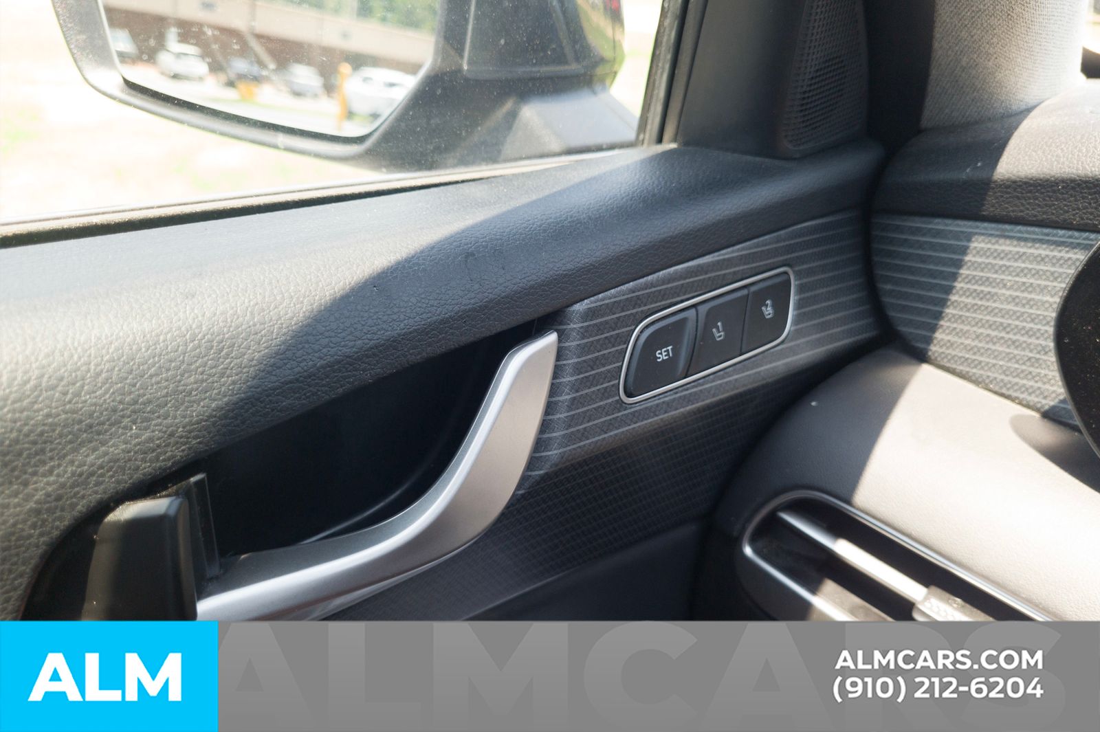Used 2023 Graphite Hyundai Limited image 35