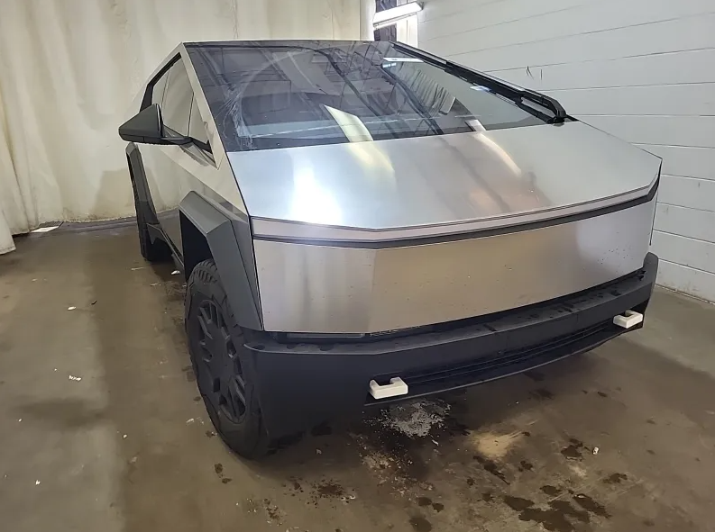 Silver 2025 Tesla Cybertruck Crew Cab AWD Pickup Truck All-Wheel Drive 1-Speed Automatic