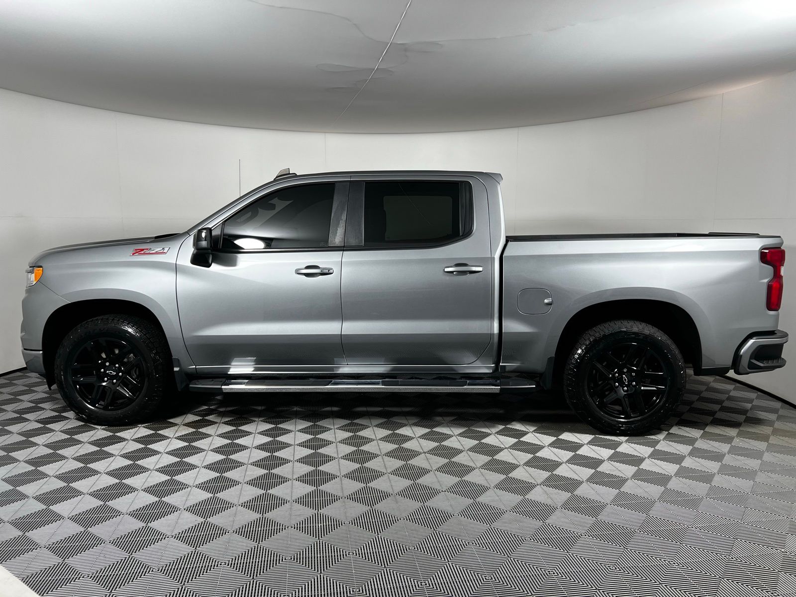 Thumbnail: 2023 Chevrolet Silverado 1500 - 8