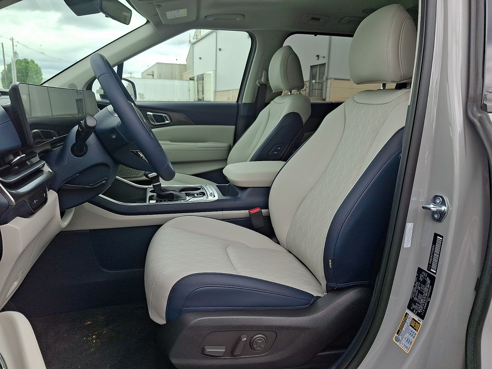 2026 Kia Carnival SX - Photo 12