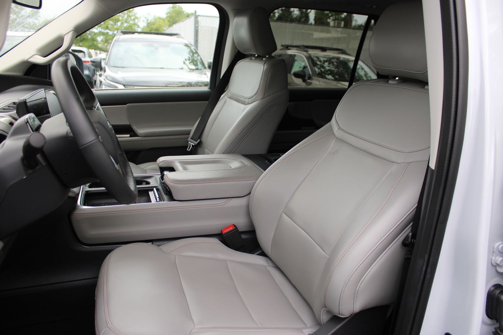 Used 2025 Silver Ford Active image 10