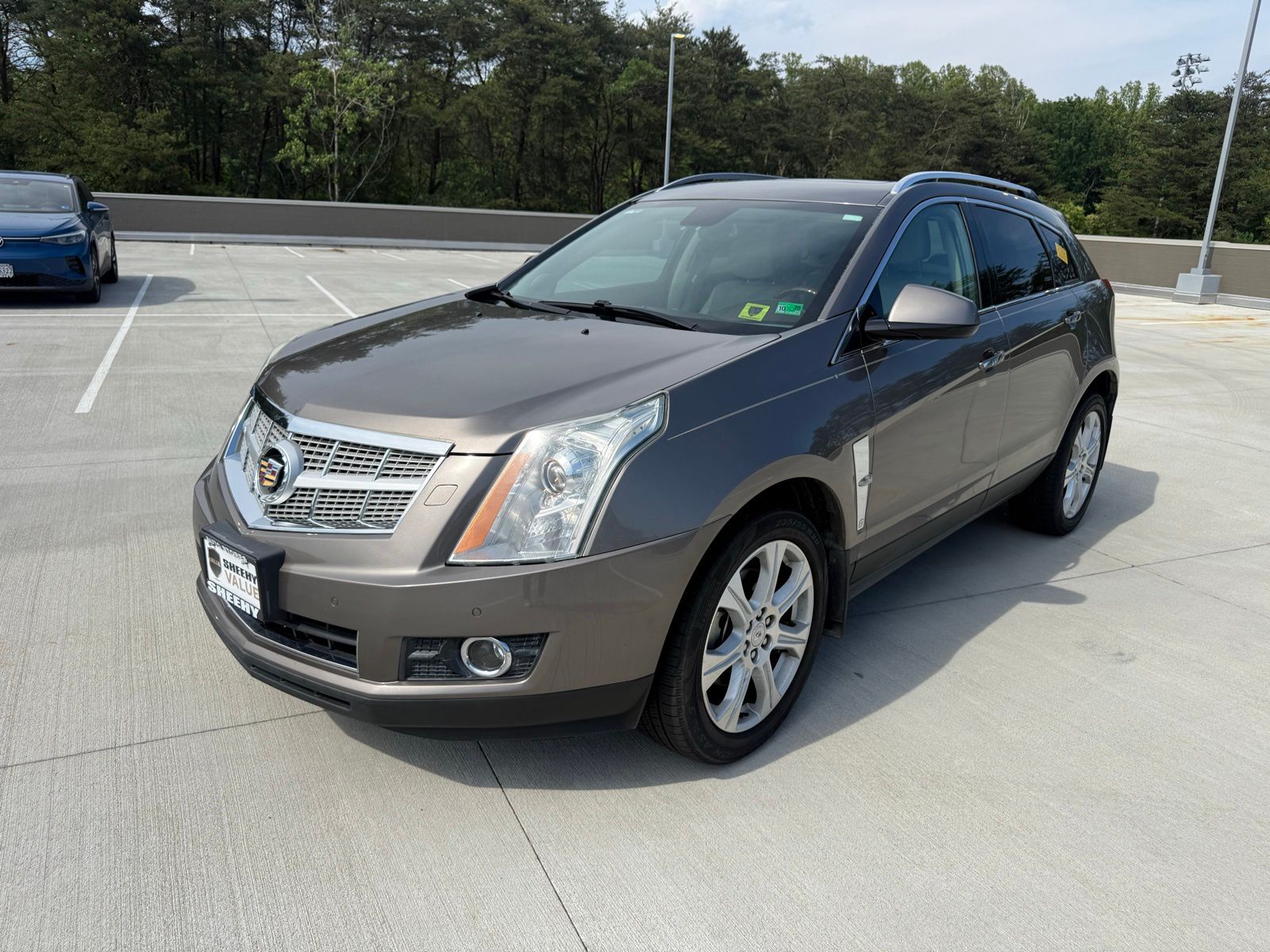 View vehicle photo 3