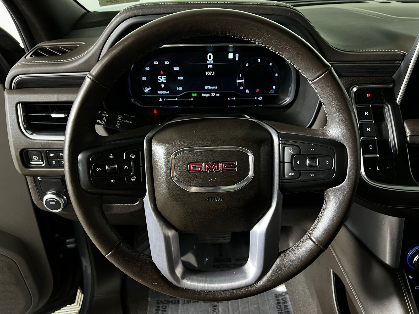 Thumbnail: 2022 GMC Yukon XL - 16