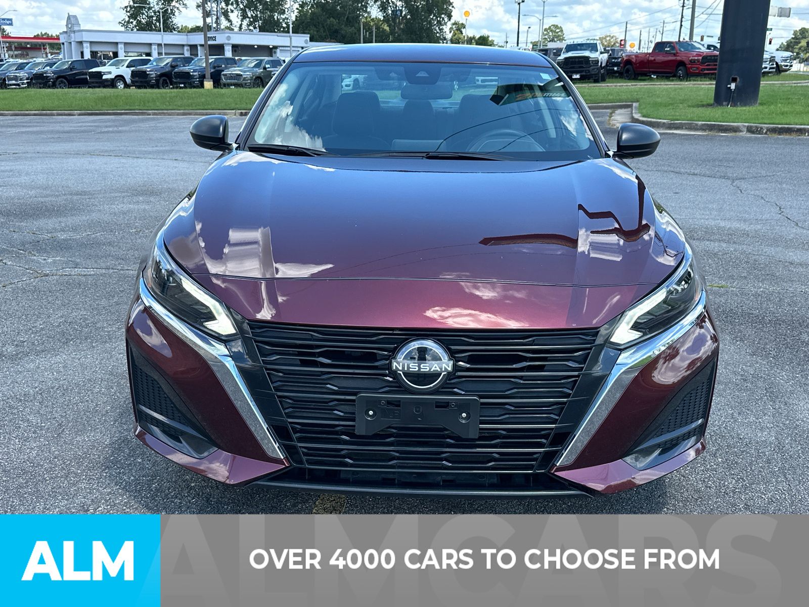 Used 2025 Red Nissan 2.5 SV image 2
