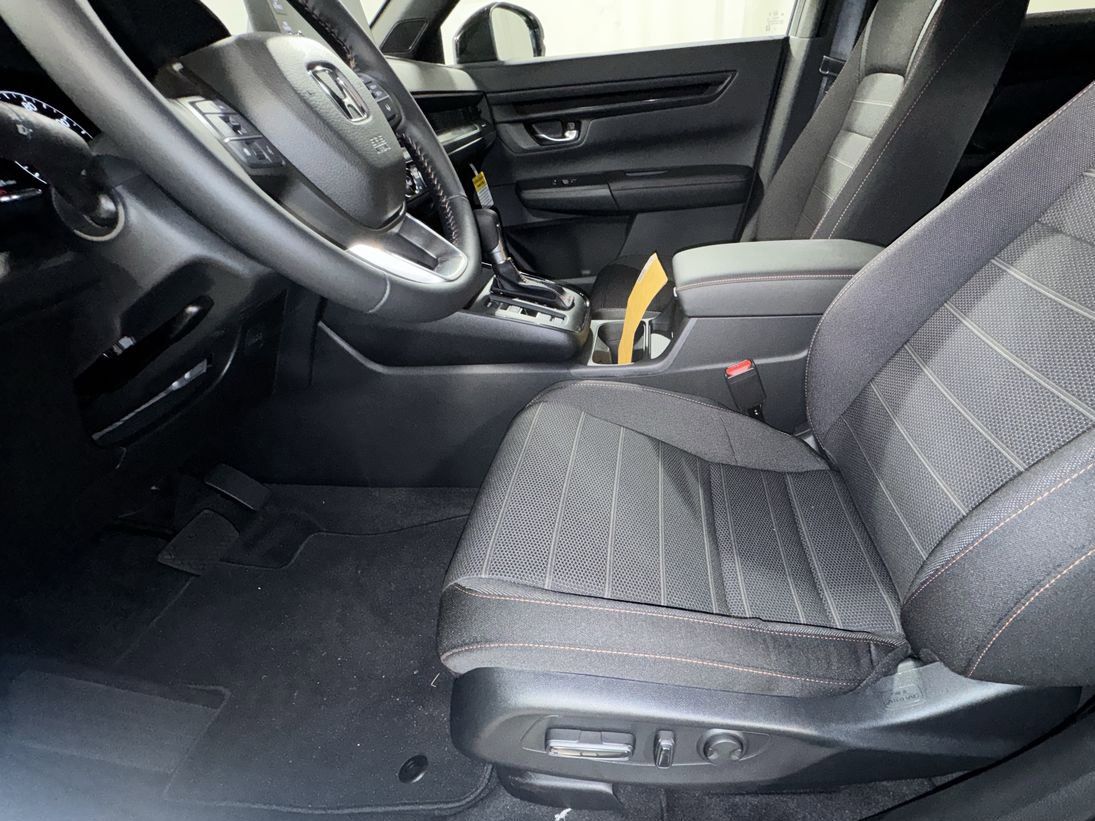new 2026 Honda CR-V Hybrid car, priced at $39,035