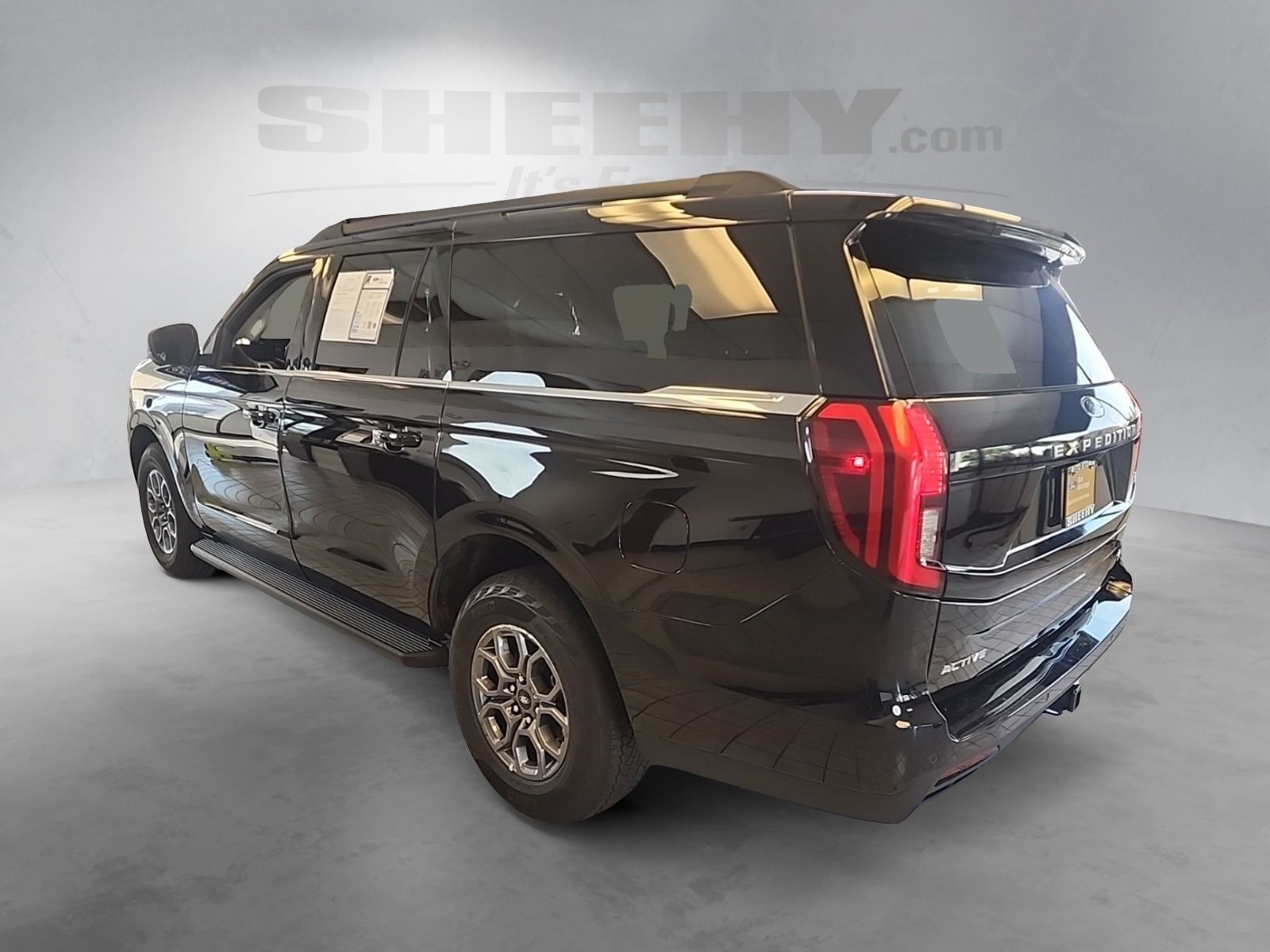 Certified Used 2025 Agate Black Metallic Ford Active image 12