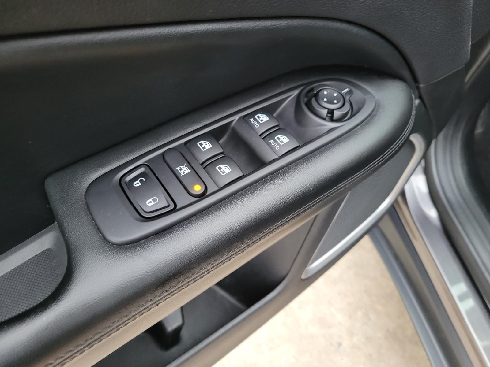 used 2020 Jeep Compass car, priced at $17,500
