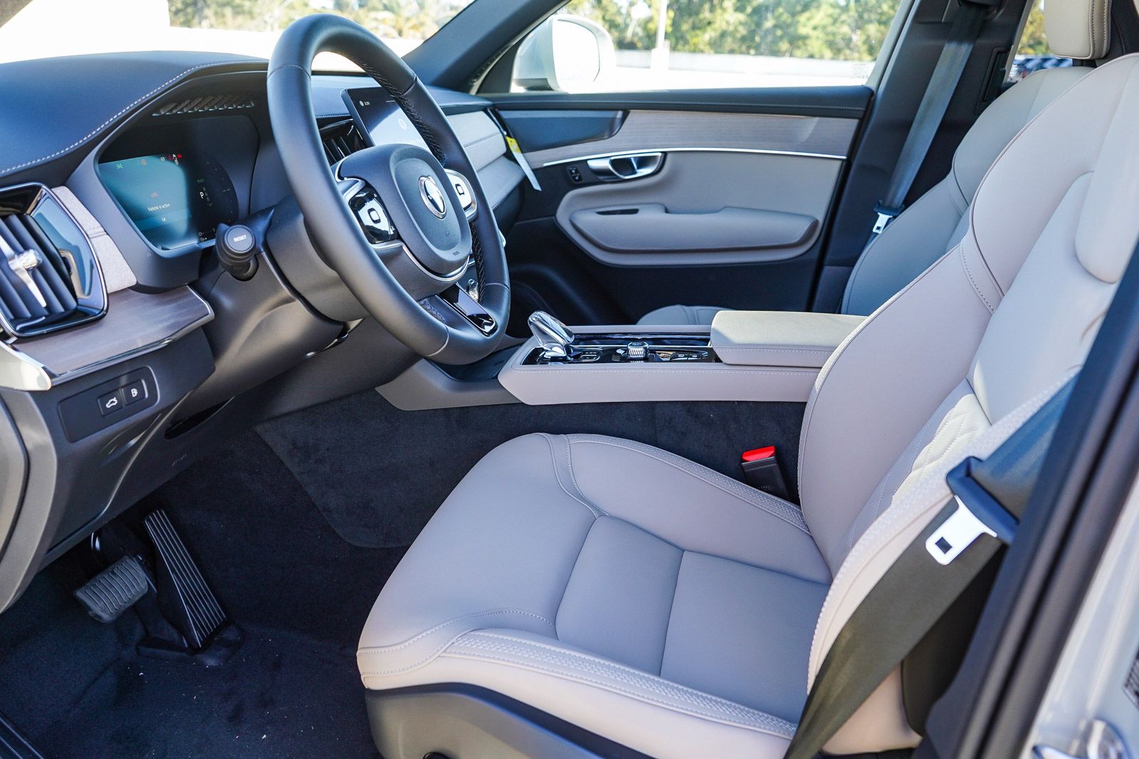 2026 Volvo XC90 Plus - Photo 19