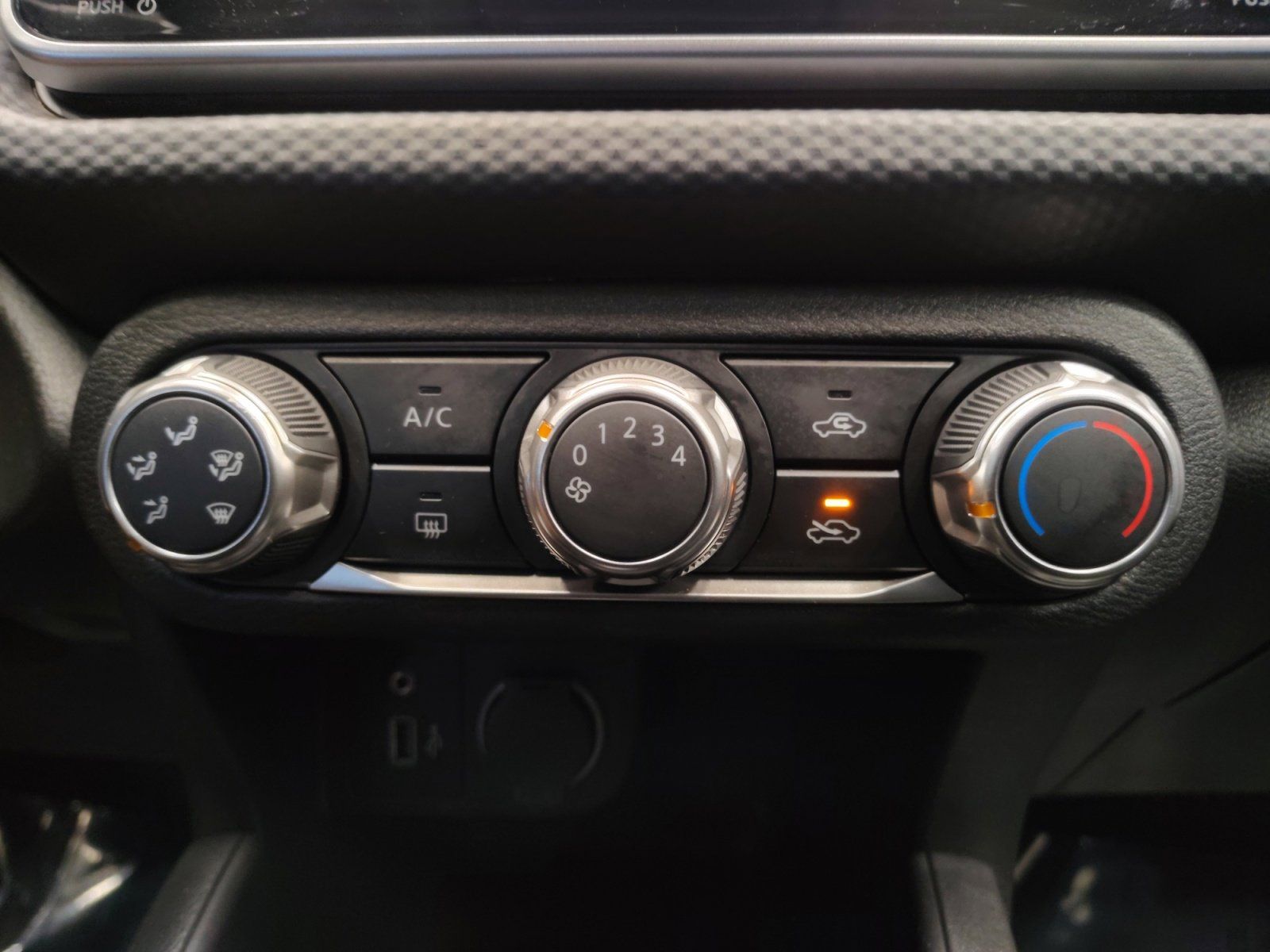 Used Car 2025 Nissan Kicks Play  S For Sale Under $25,000 In San Antonio, Texas