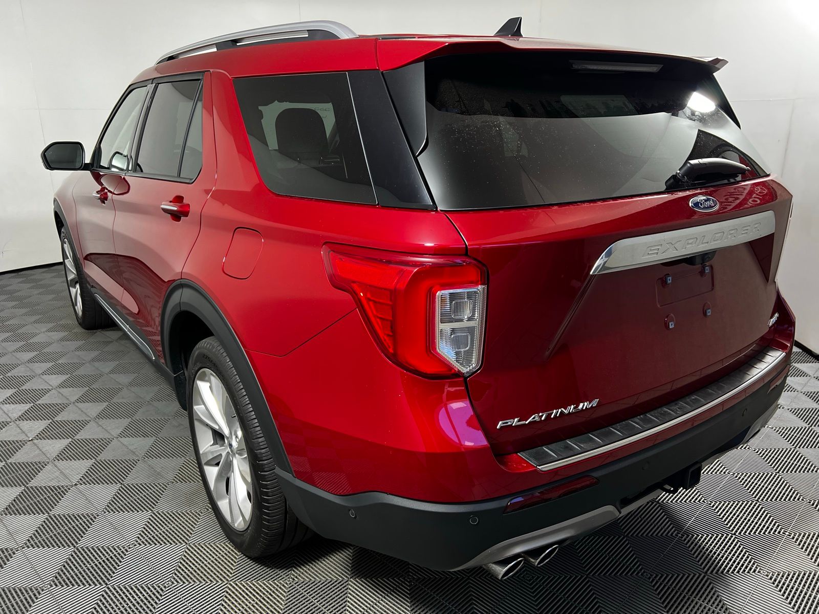Thumbnail: 2022 Ford Explorer - 7