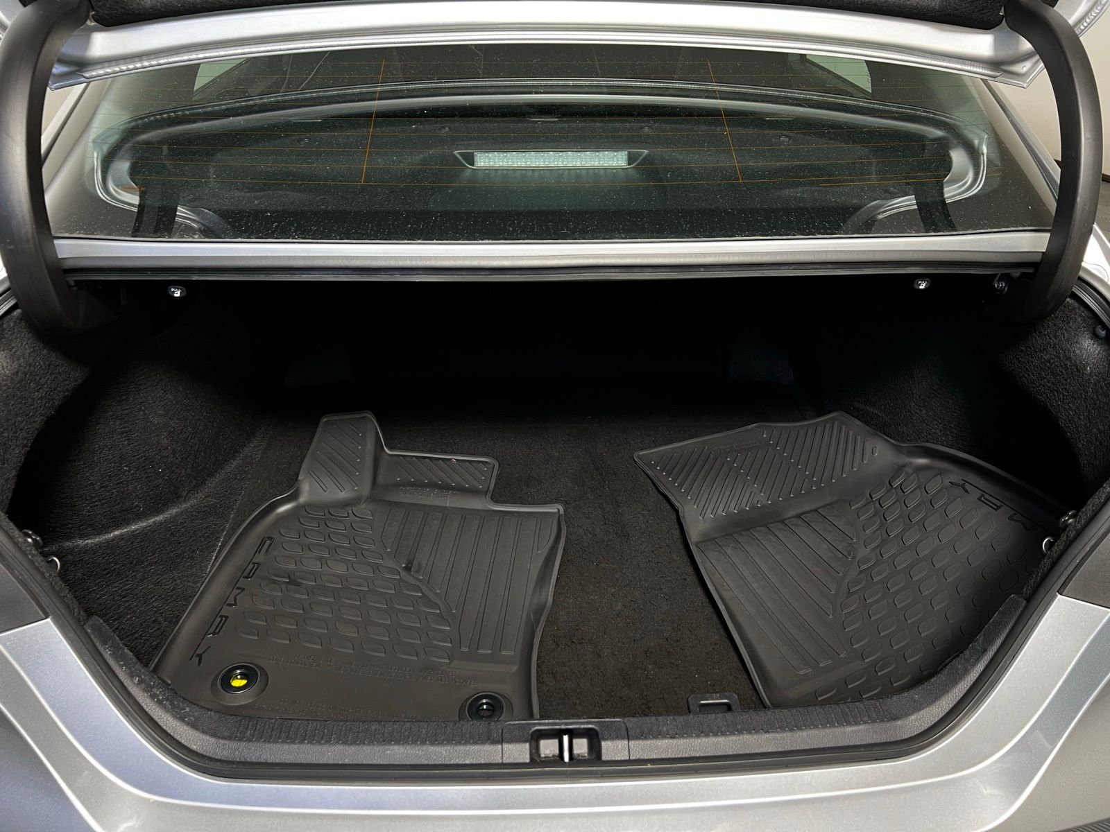 2024 Toyota Camry SE 24