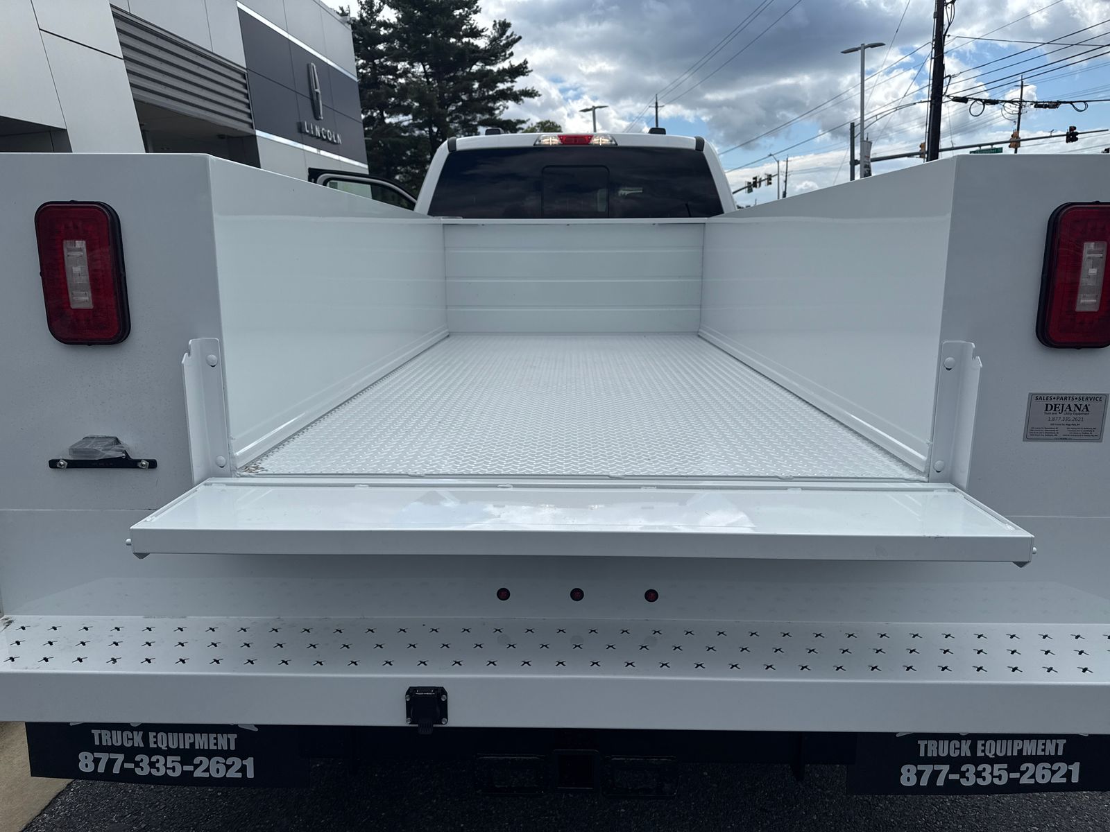 New 2026 Oxford White Ford XL image 20