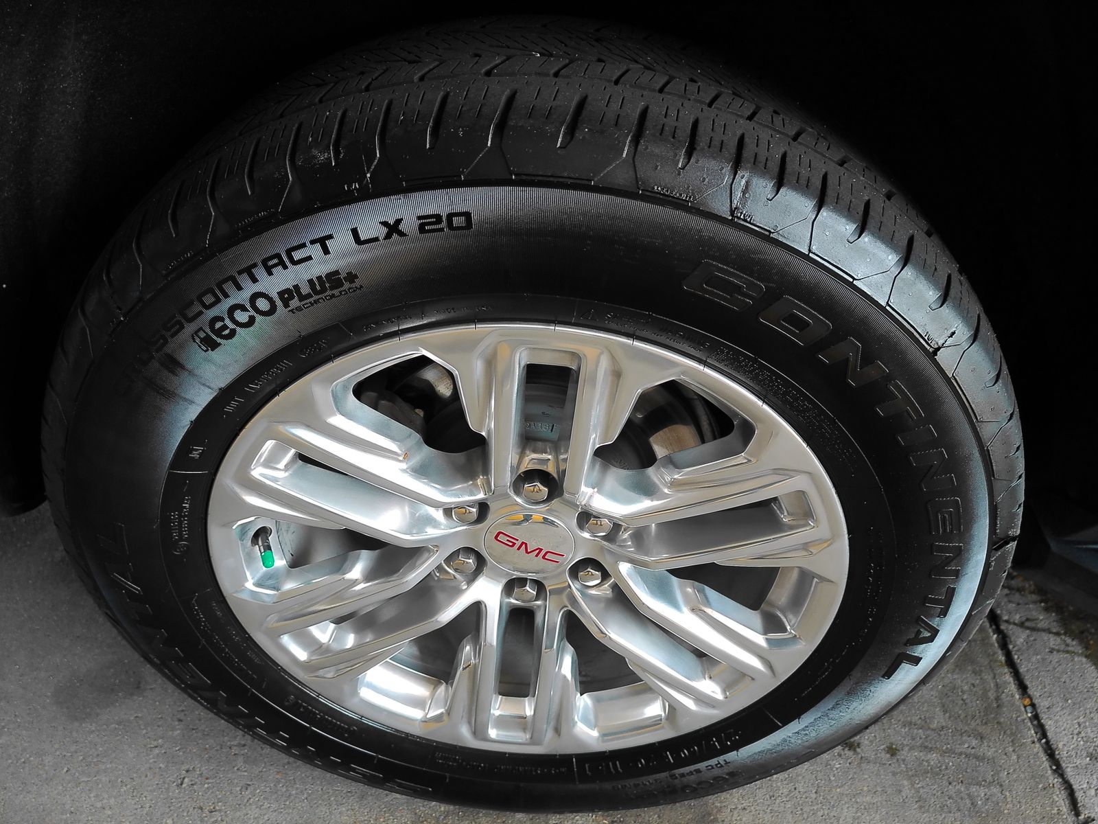 Used 2024 Silver GMC SLT image 34