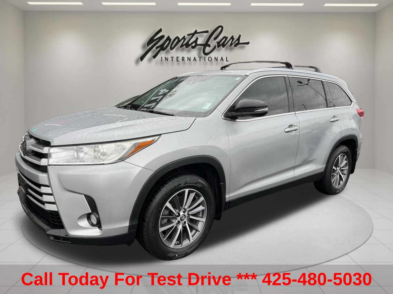 Celestial Silver Metallic 2019 Toyota Highlander XLE AWD SUV / Crossover All-Wheel Drive 8-Speed Automatic