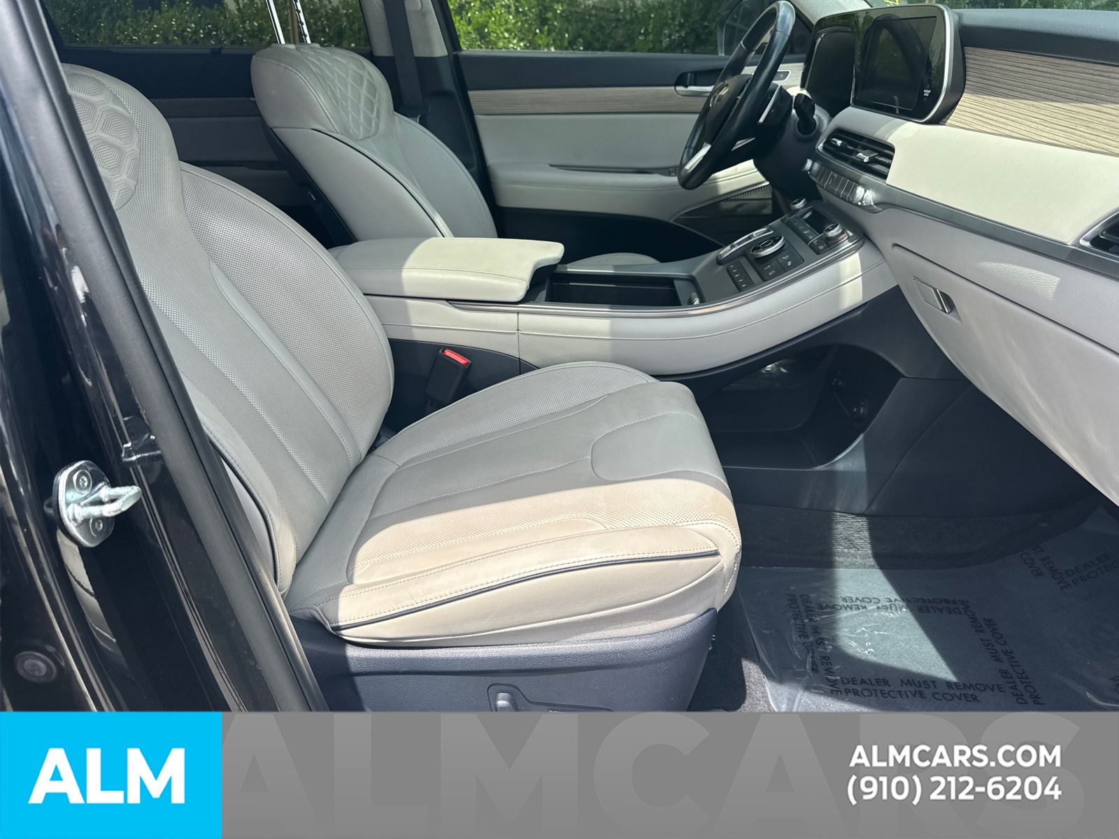 Used 2021 Moonlight Hyundai Limited image 16