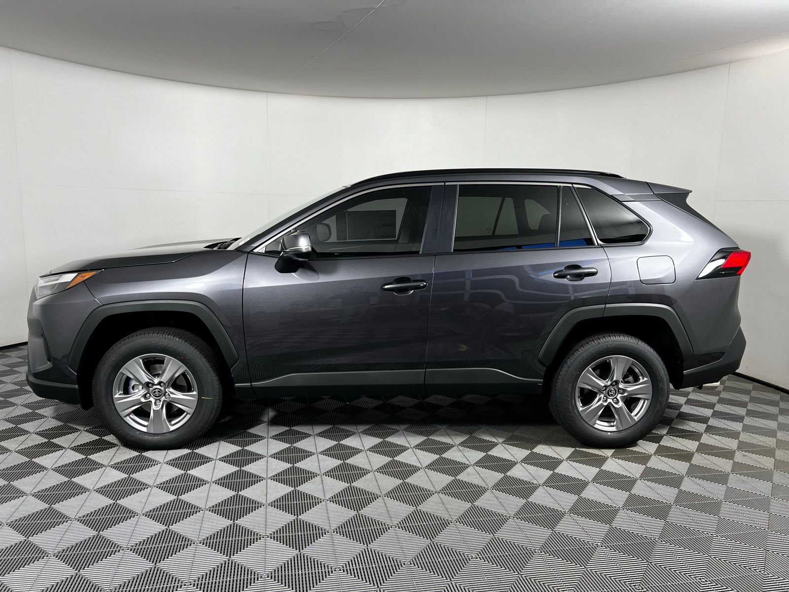 Thumbnail: 2025 Toyota RAV4 - 8