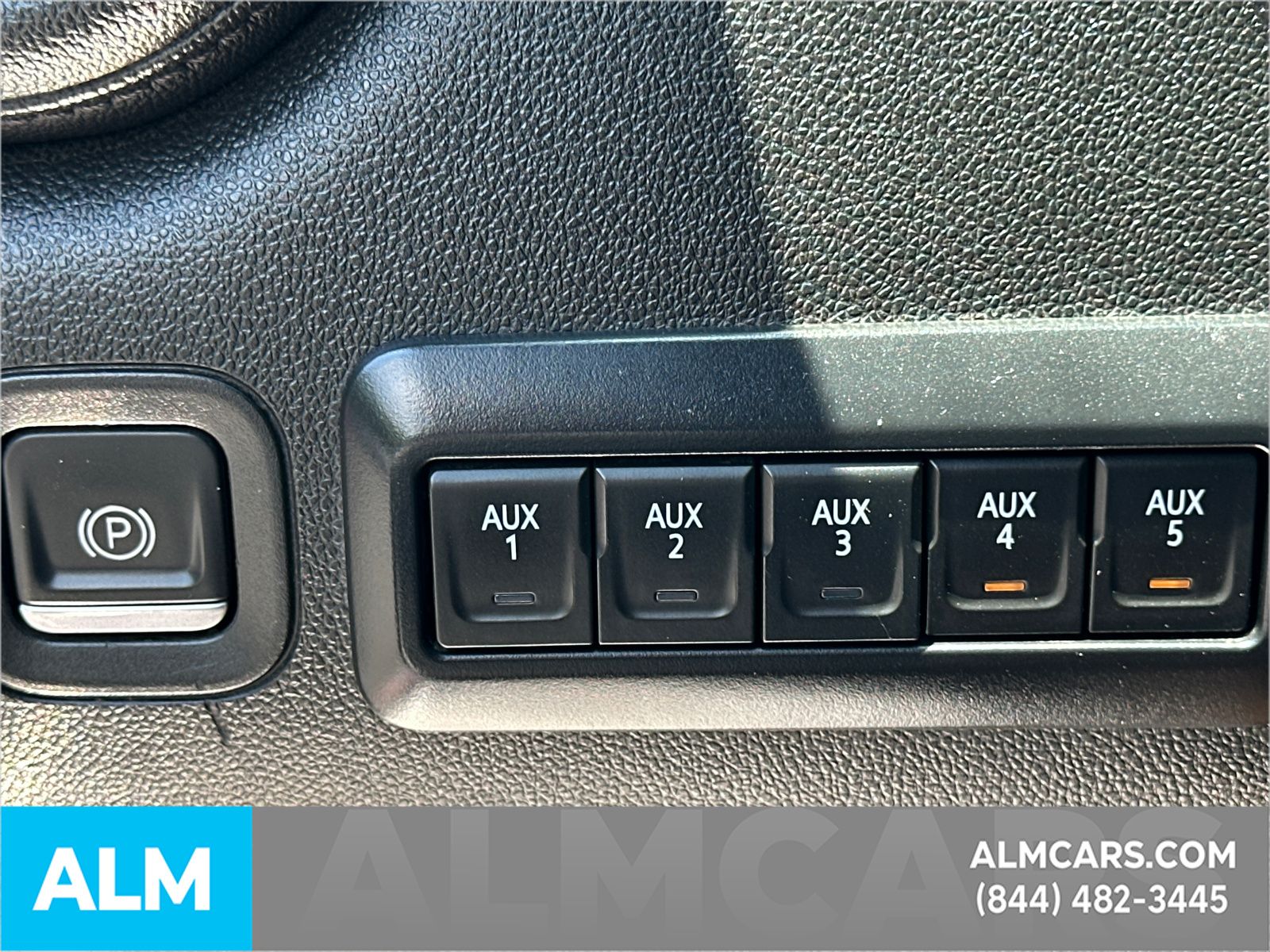 Used 2022 White Chevrolet LT image 35
