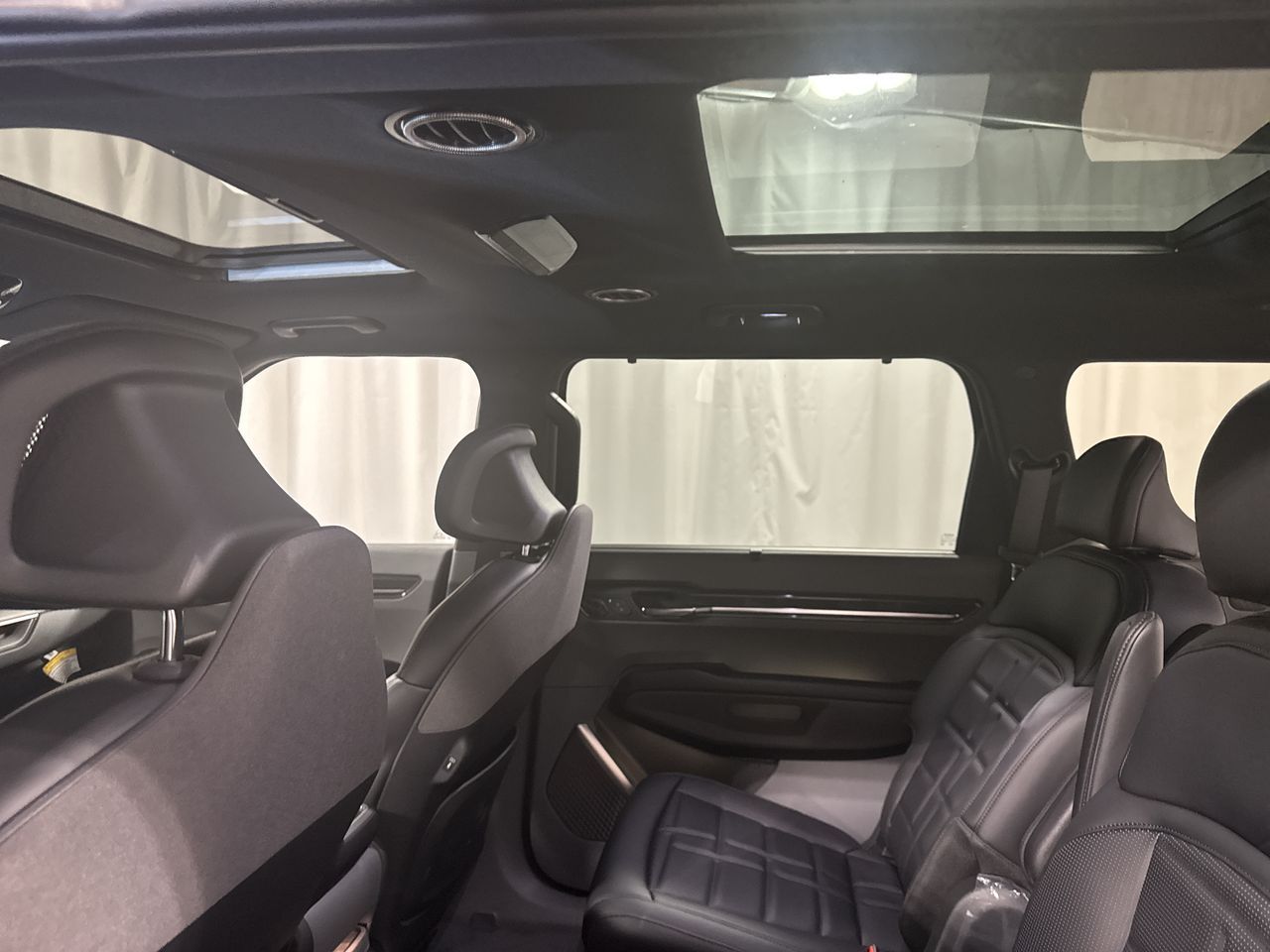 2026 Kia EV9 Land photo 25