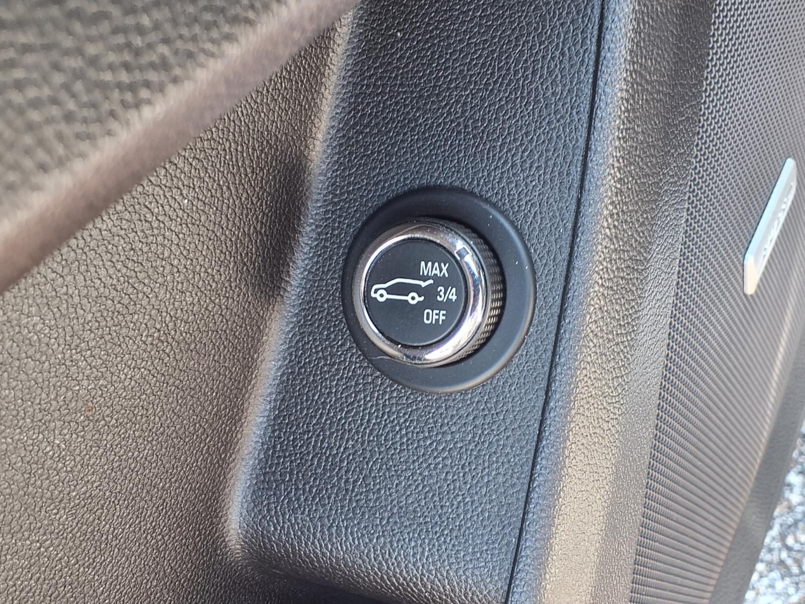 2019 Chevrolet Traverse Premier White at Community Honda