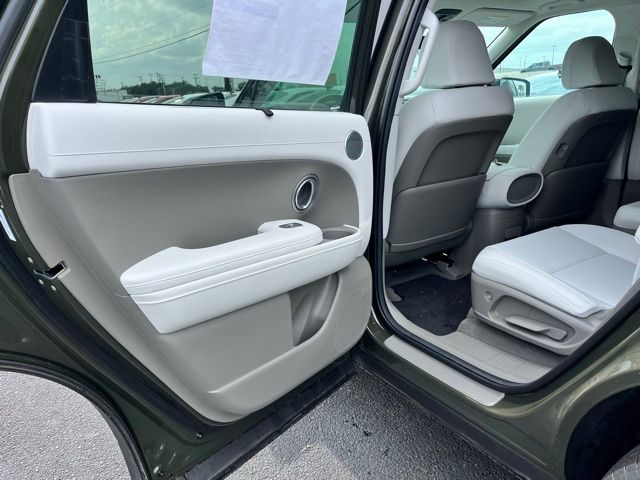New 2026 Silver Hyundai Blue SEL Premium image 17