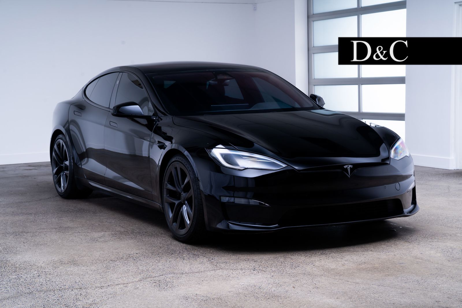 Solid Black 2023 Tesla Model S Sedan 1-Speed Automatic